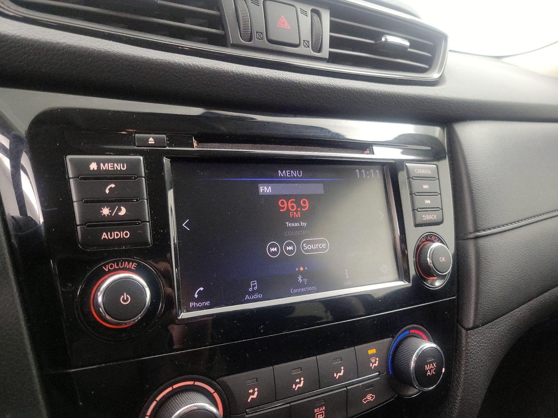 Thumbnail: 2019 Nissan Rogue - 15