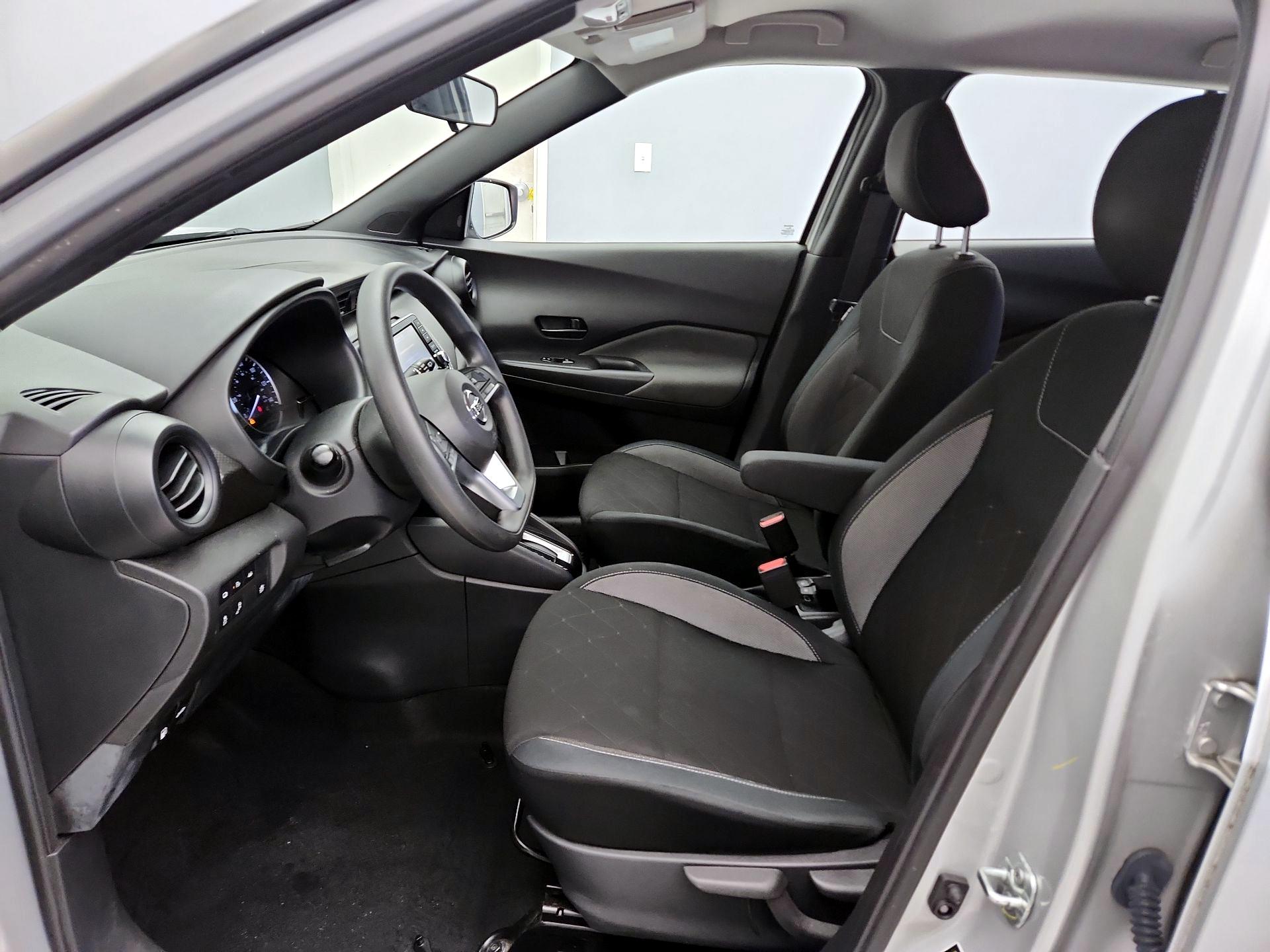 Thumbnail: 2020 Nissan Kicks - 11