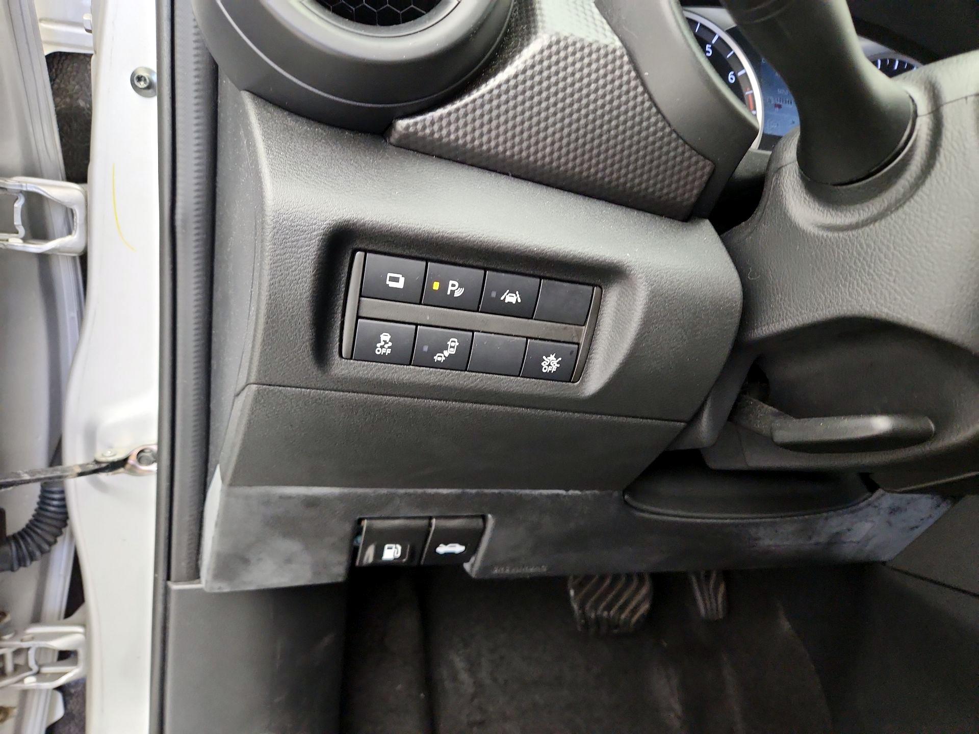 Thumbnail: 2020 Nissan Kicks - 13