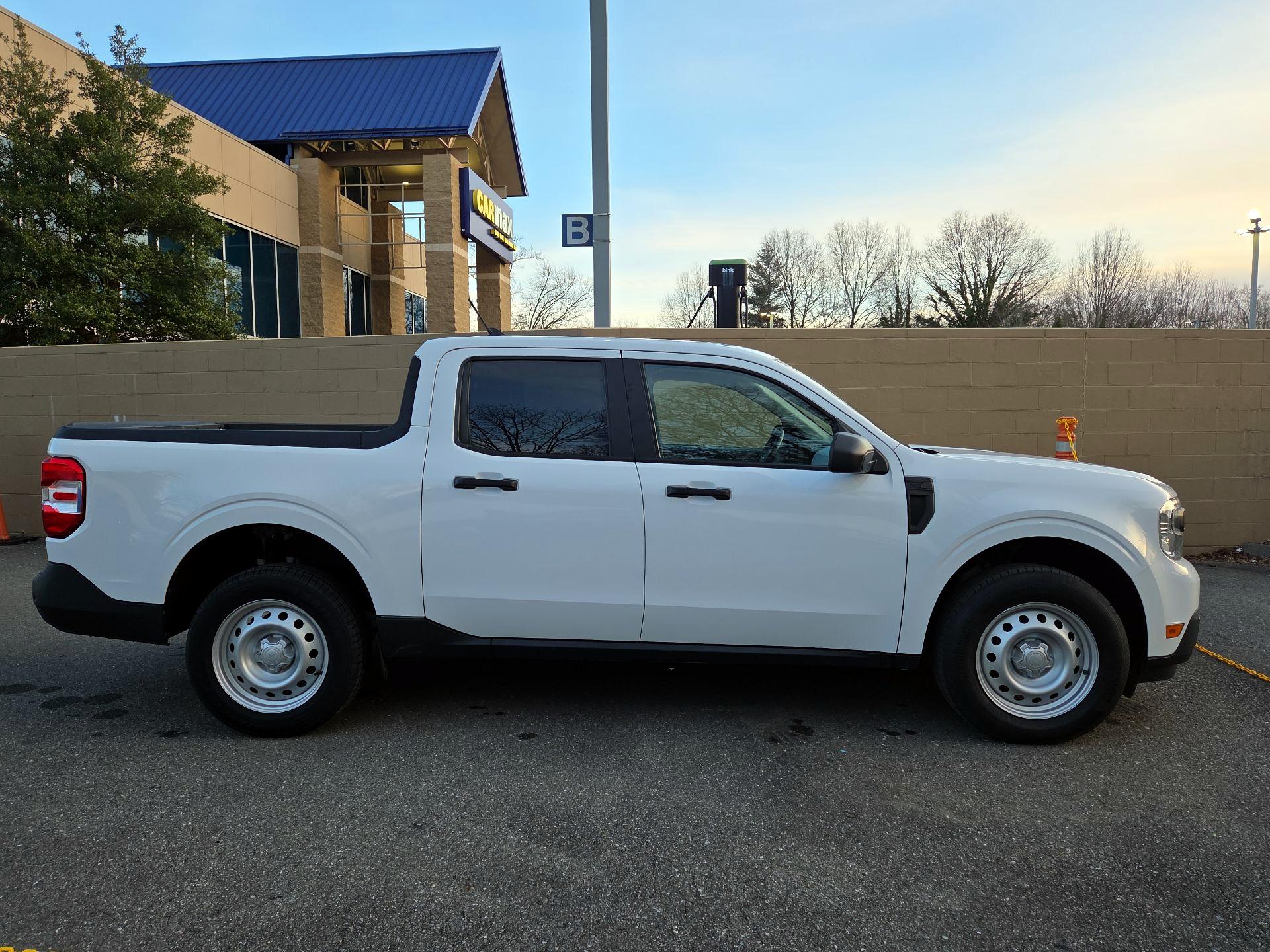 Thumbnail: 2022 Ford Maverick - 4