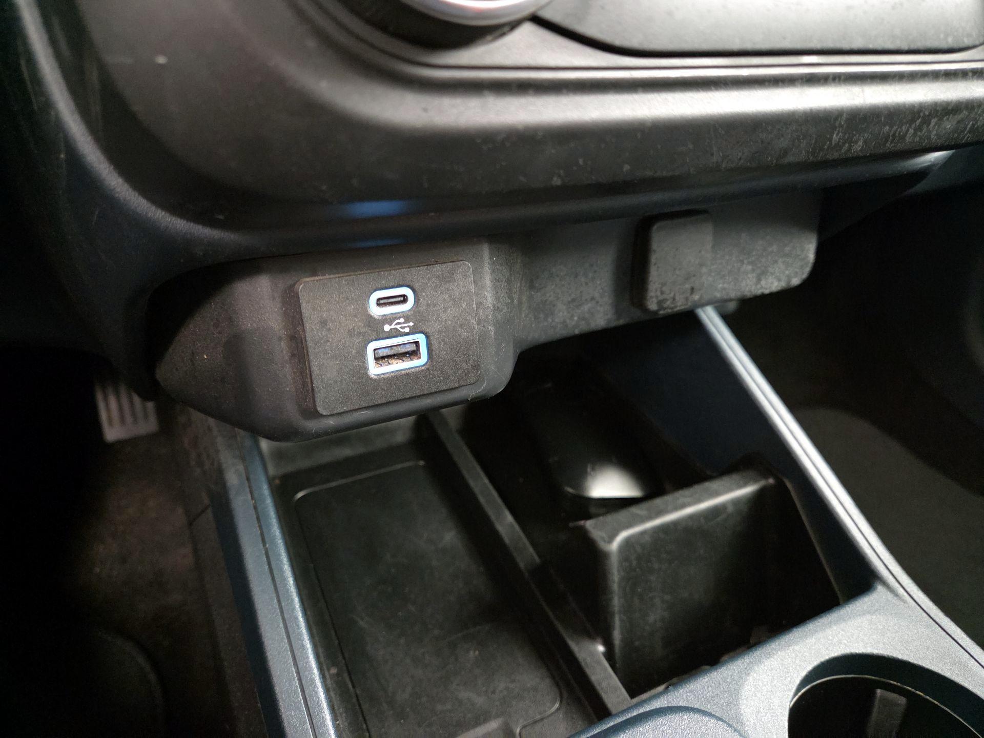 Thumbnail: 2022 Ford Maverick - 18