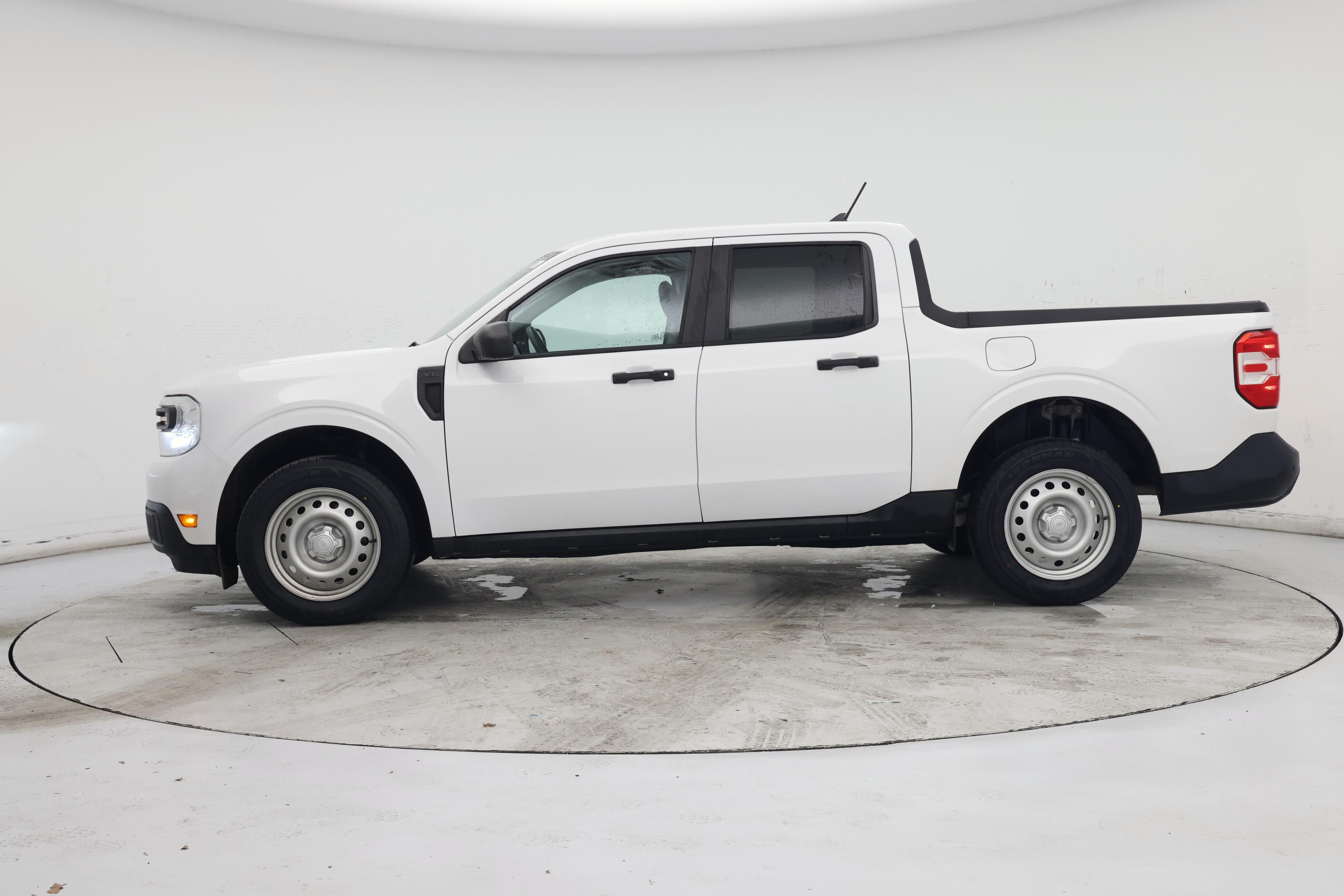 Thumbnail: 2022 Ford Maverick - 3