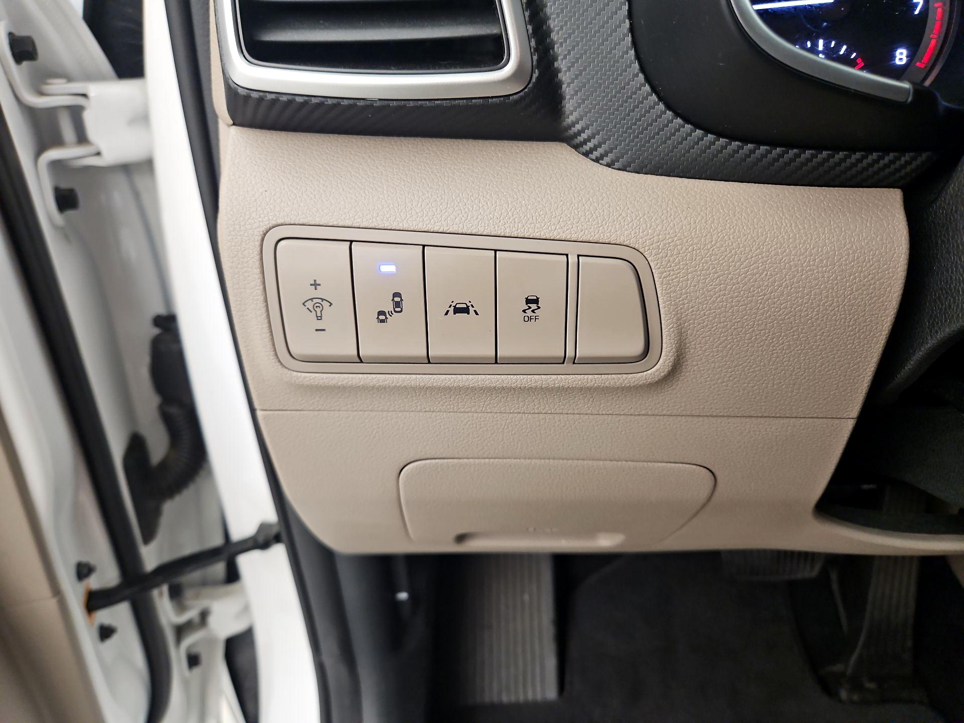 Thumbnail: 2021 Hyundai Tucson - 13