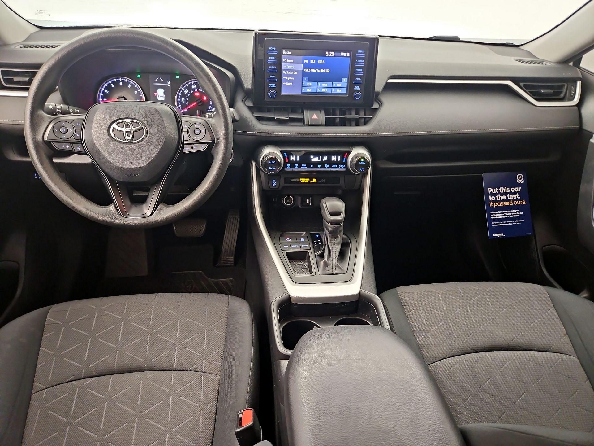 Thumbnail: 2019 Toyota RAV4 - 9