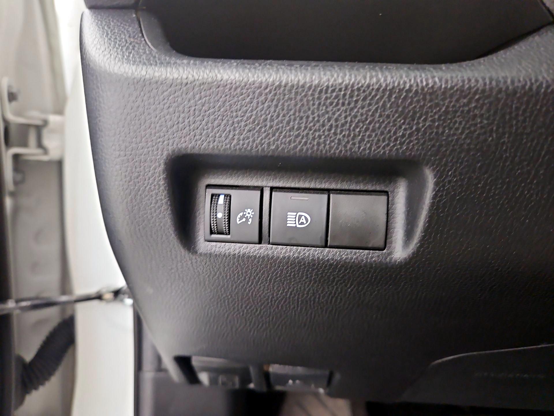 Thumbnail: 2019 Toyota RAV4 - 13