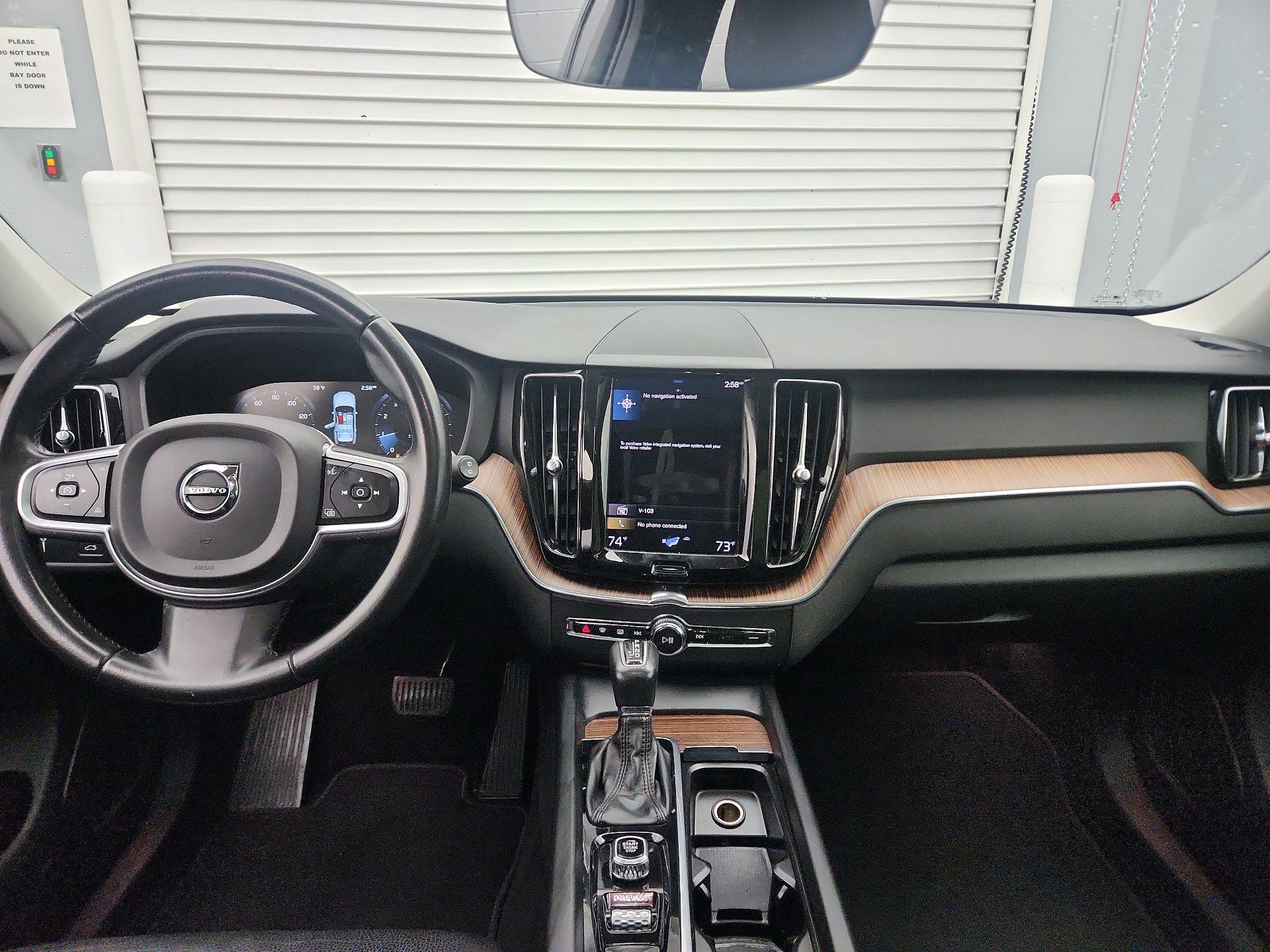 Thumbnail: 2021 Volvo XC60 - 9