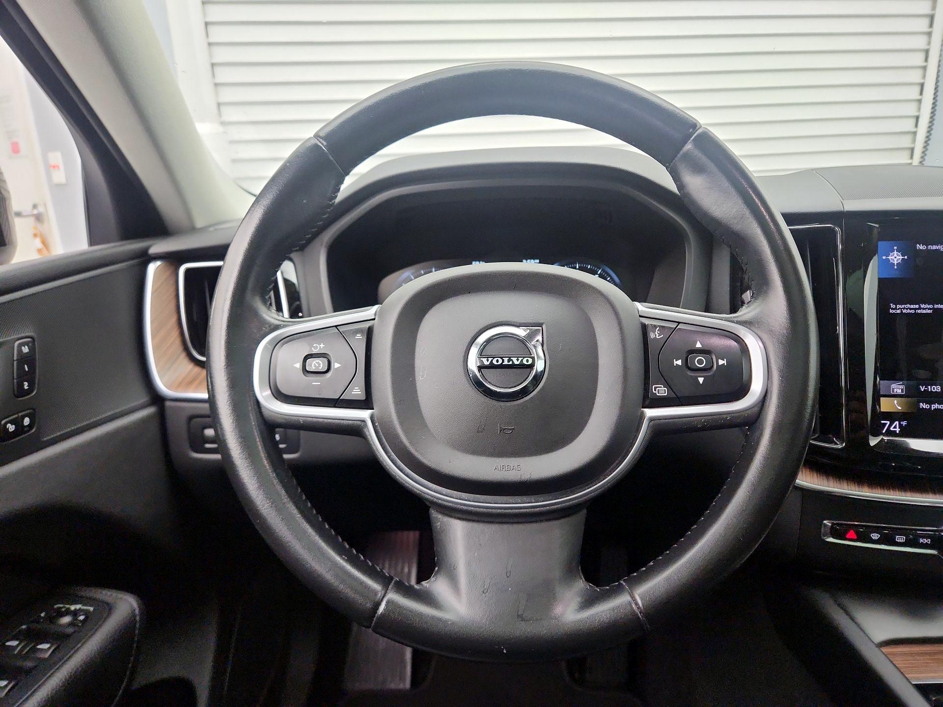 Thumbnail: 2021 Volvo XC60 - 10