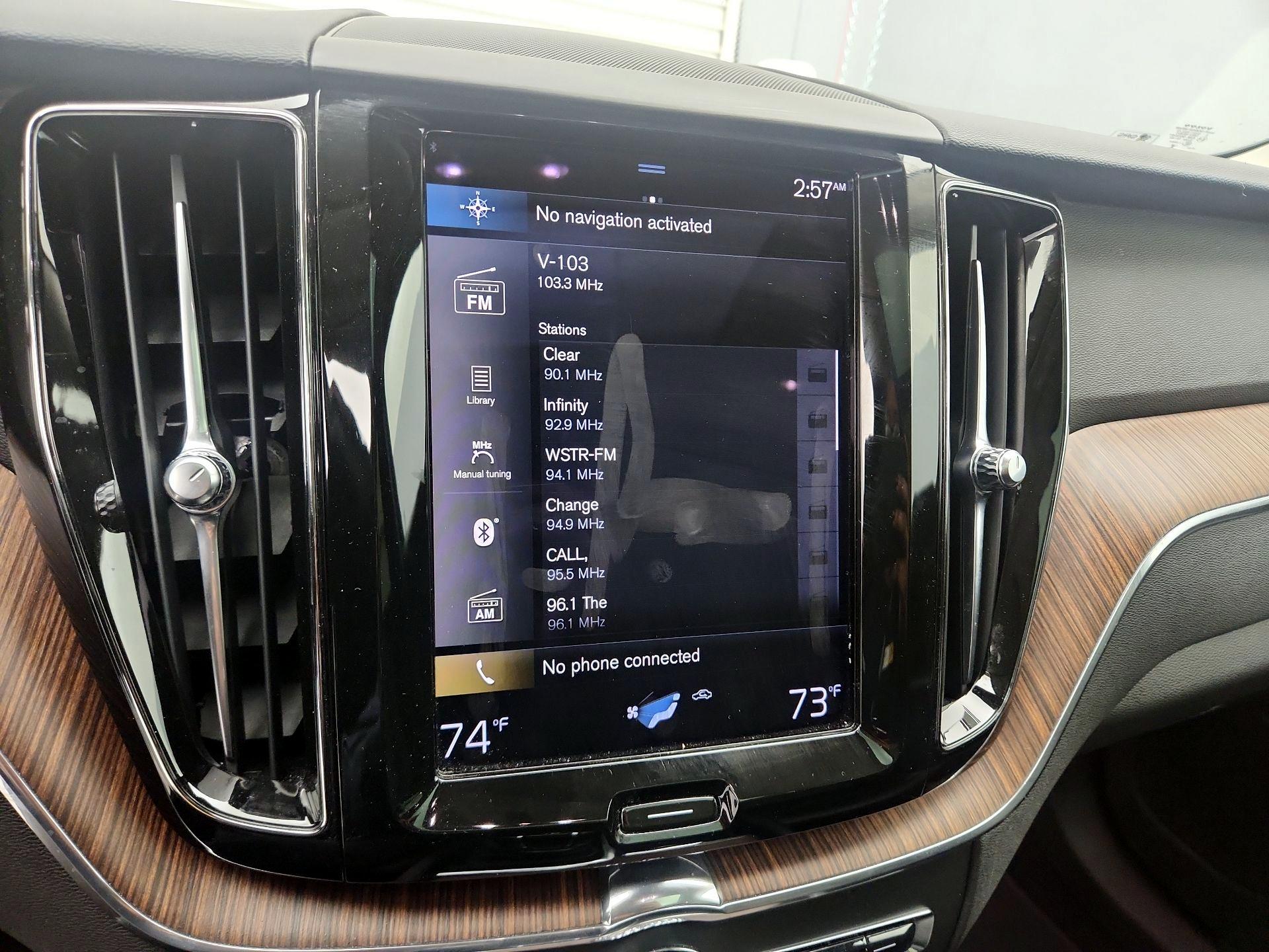 Thumbnail: 2021 Volvo XC60 - 15