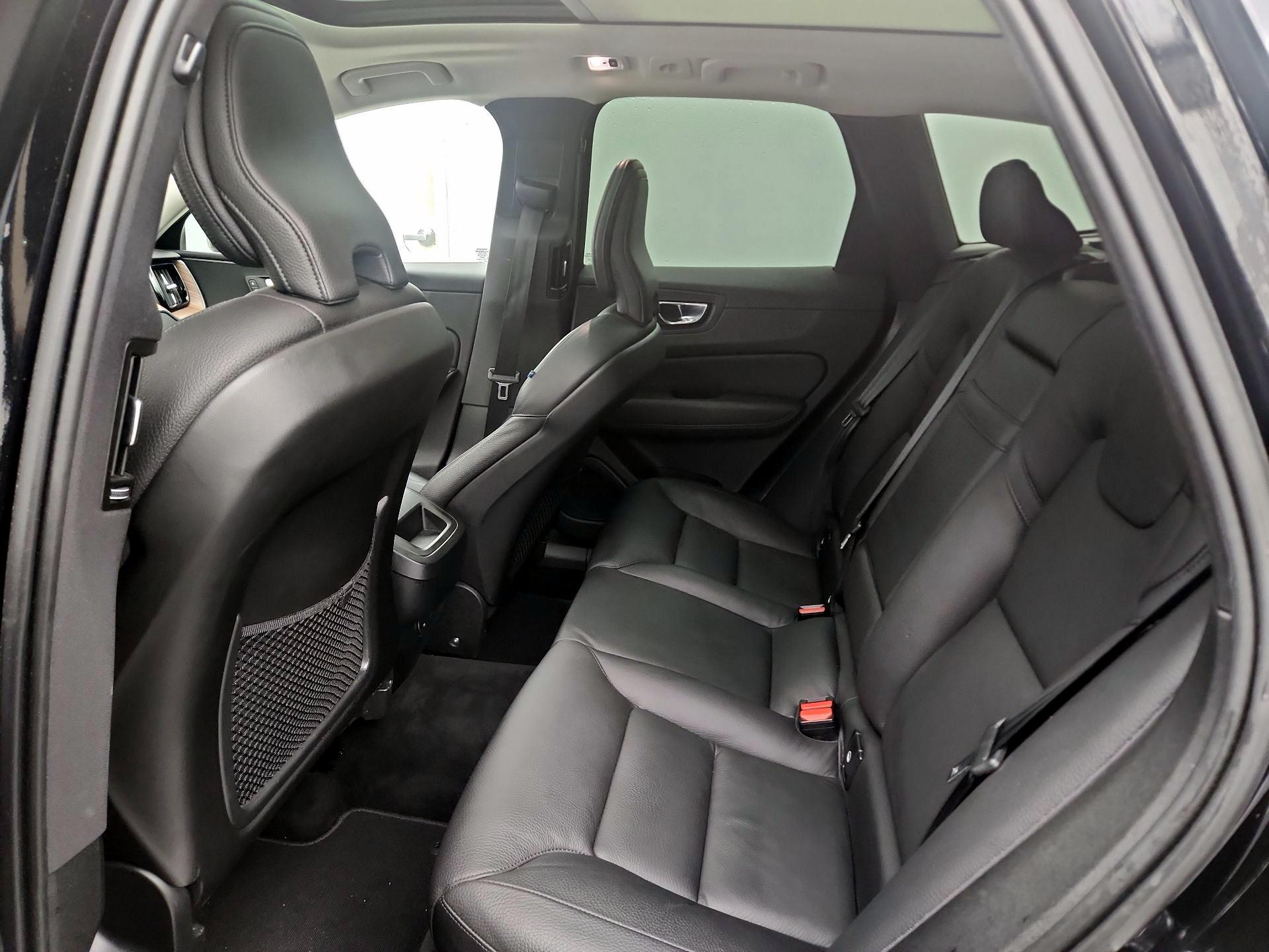 Thumbnail: 2021 Volvo XC60 - 20