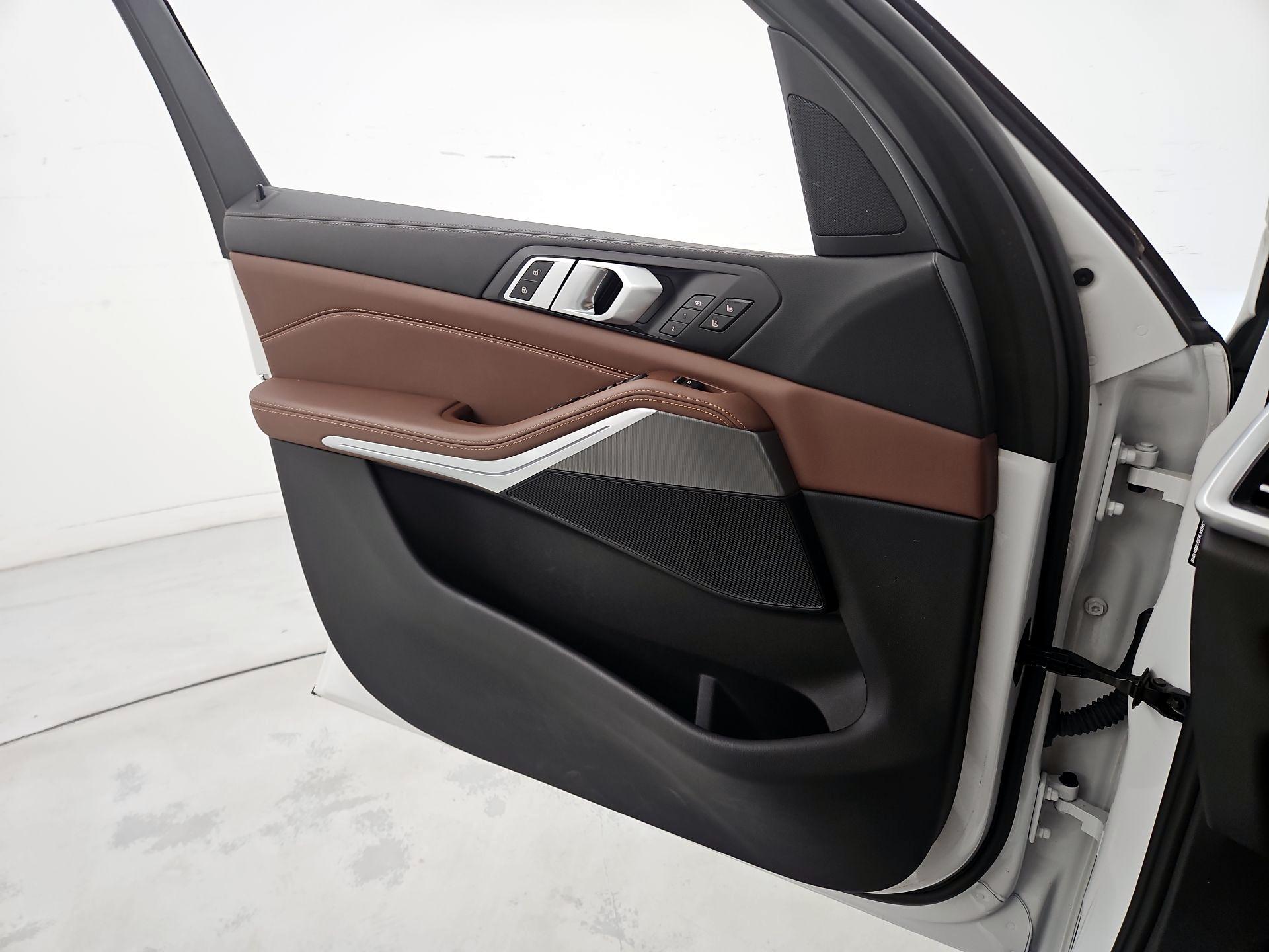 Thumbnail: 2023 BMW X5 - 12