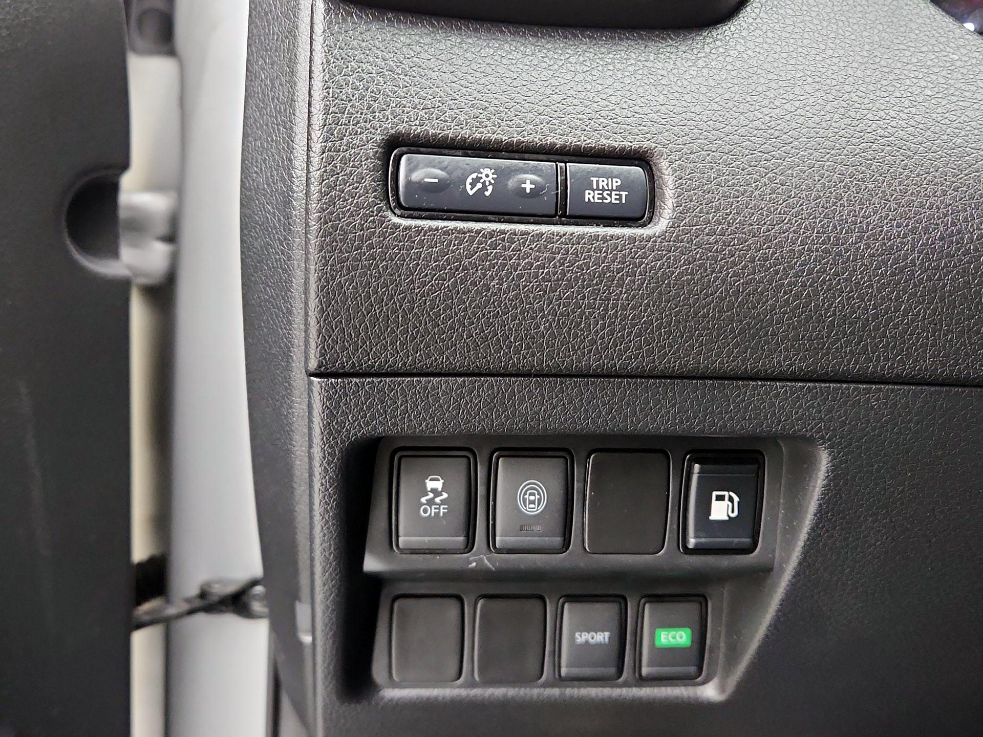 Thumbnail: 2020 Nissan Rogue - 13