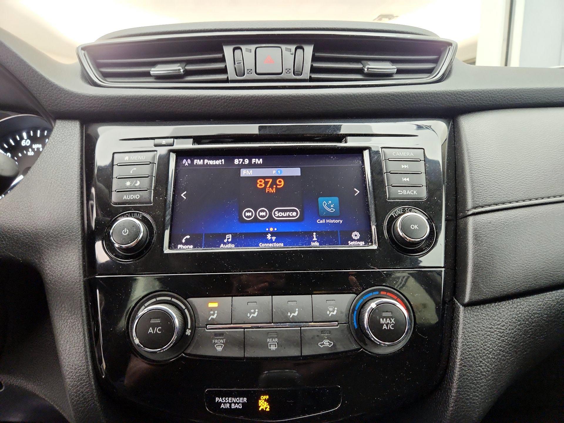 Thumbnail: 2020 Nissan Rogue - 15