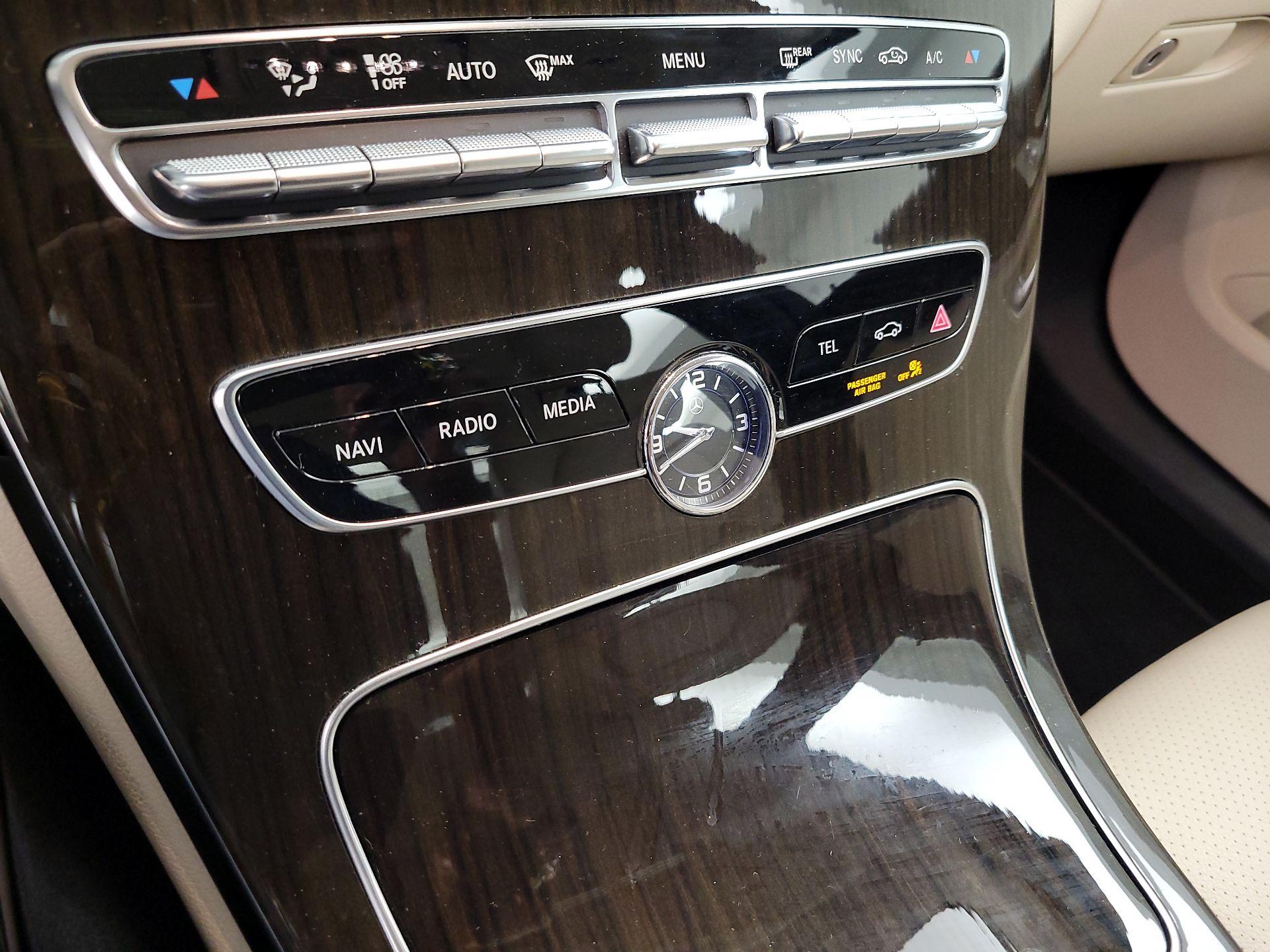Thumbnail: 2021 Mercedes-Benz C-Class - 16