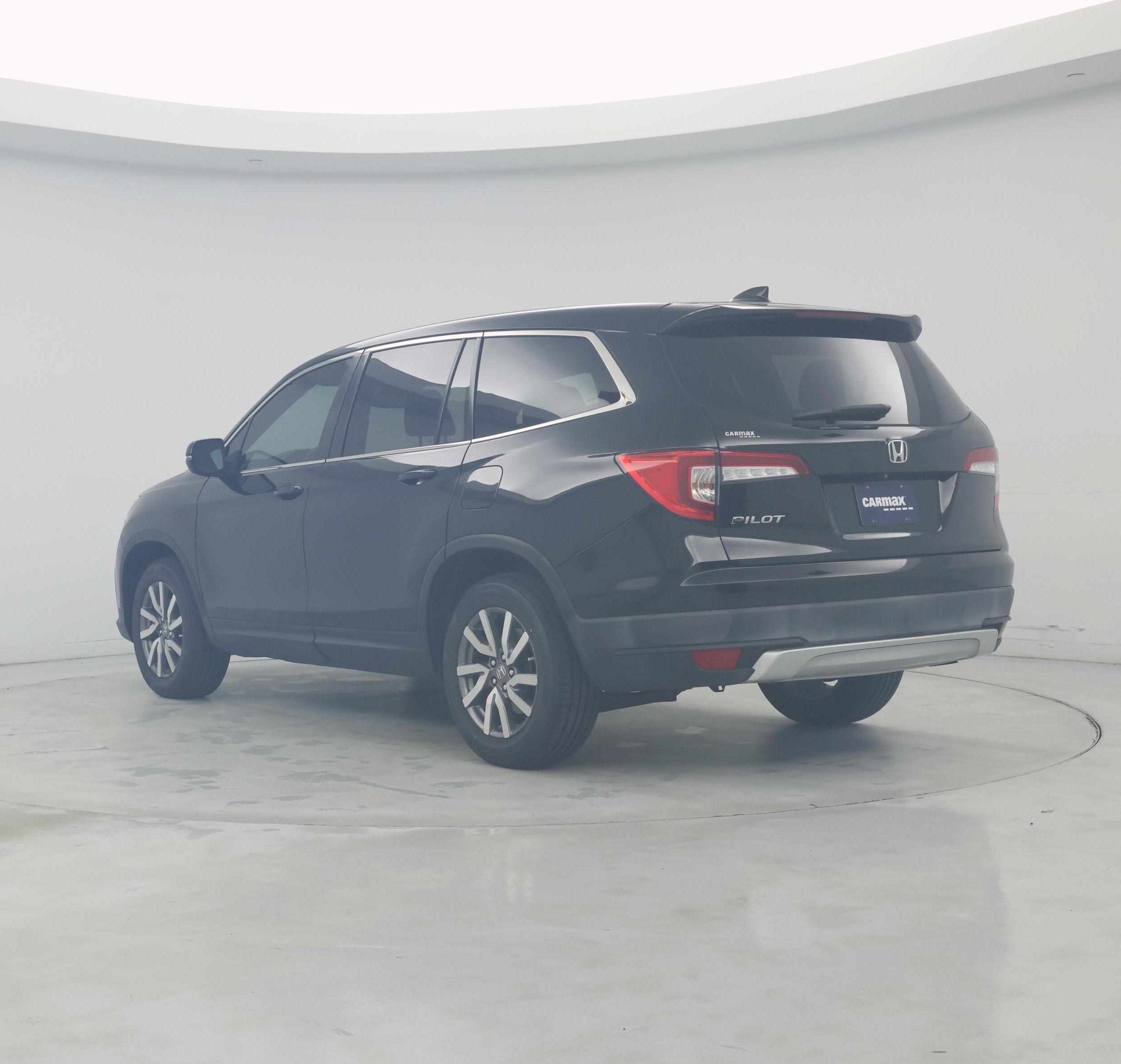 Thumbnail: 2019 Honda Pilot - 2