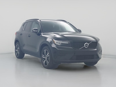 2024 Volvo XC40 B5 Core Dark Theme