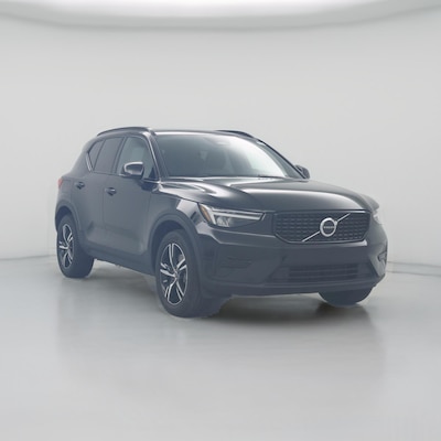 2024 Volvo XC40 B5 Core Dark Theme