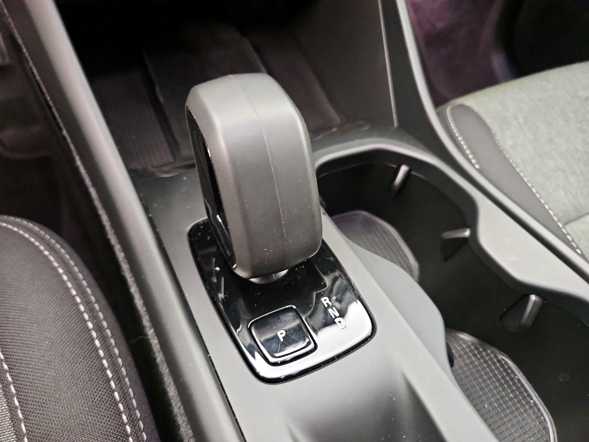 Thumbnail: 2024 Volvo XC40 - 17