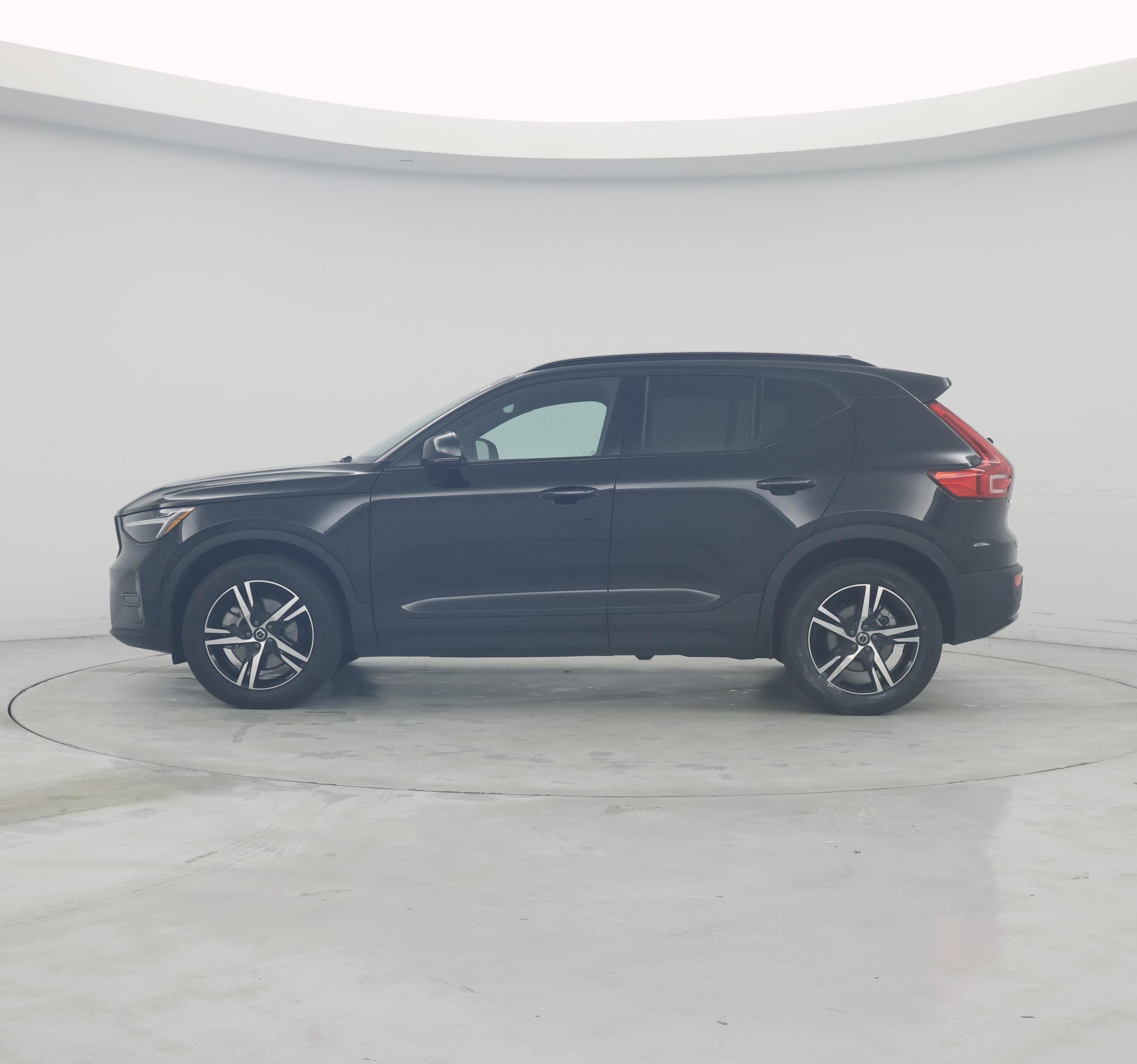 Thumbnail: 2024 Volvo XC40 - 3