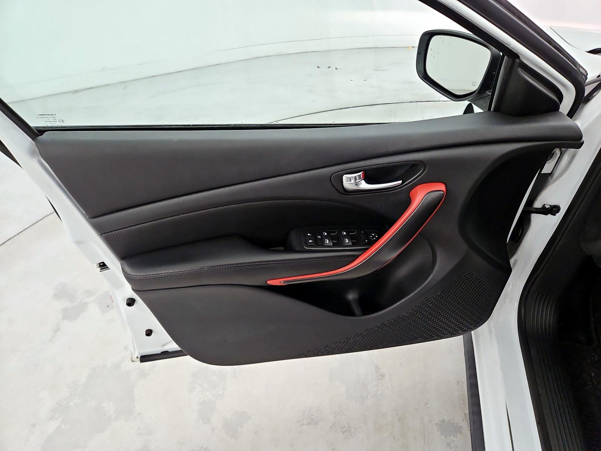 Thumbnail: 2015 Dodge Dart - 12