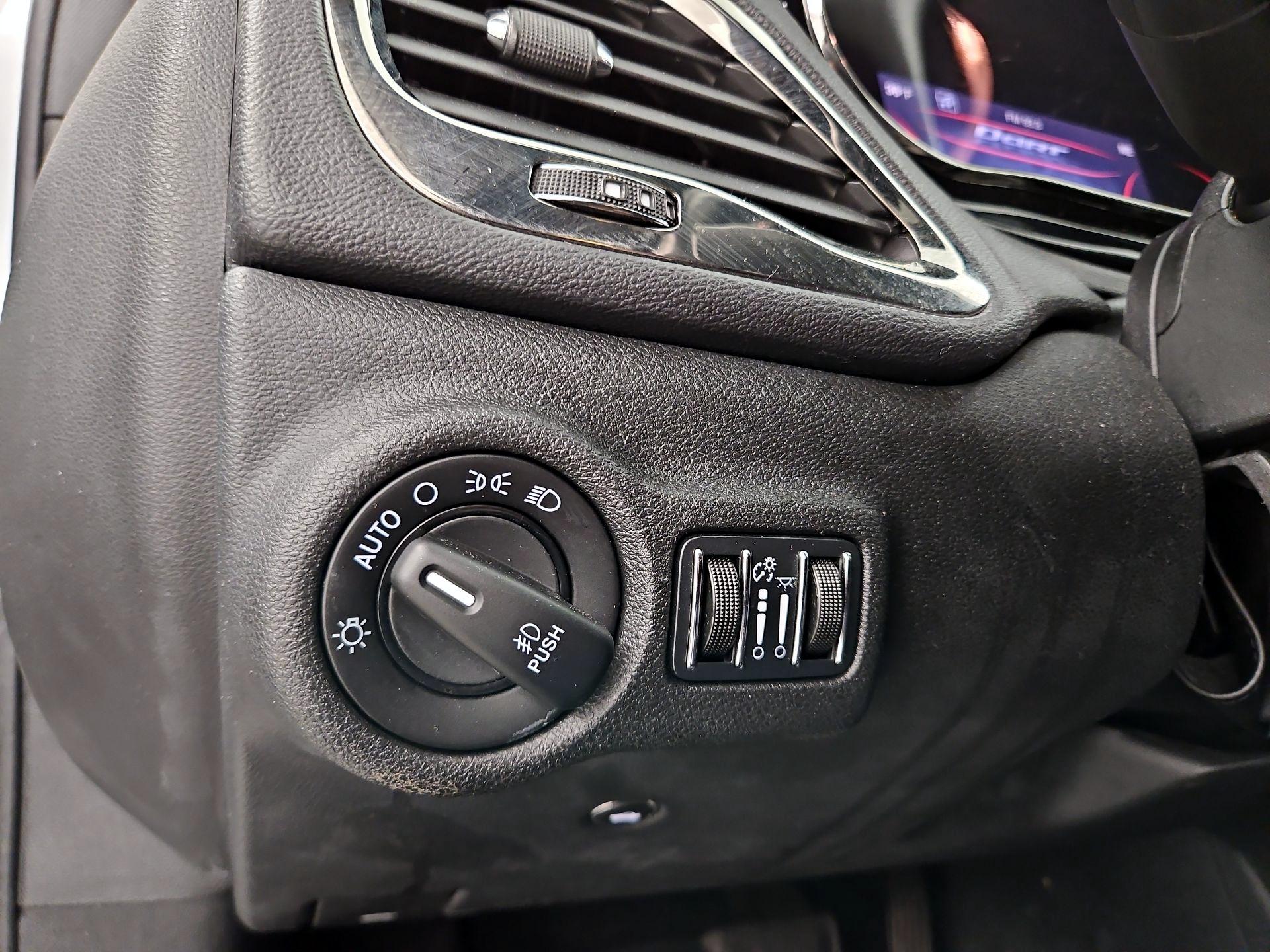 Thumbnail: 2015 Dodge Dart - 13