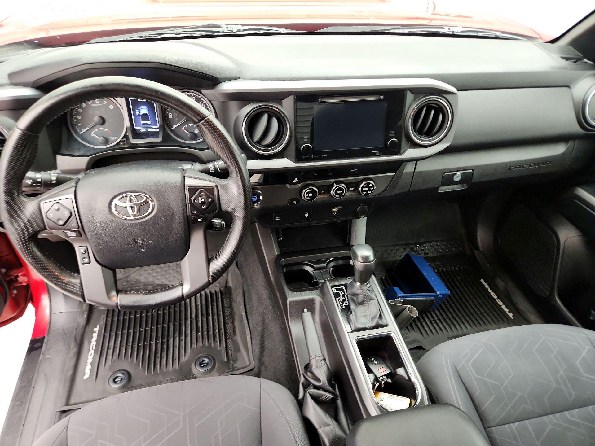 Thumbnail: 2016 Toyota Tacoma - 9