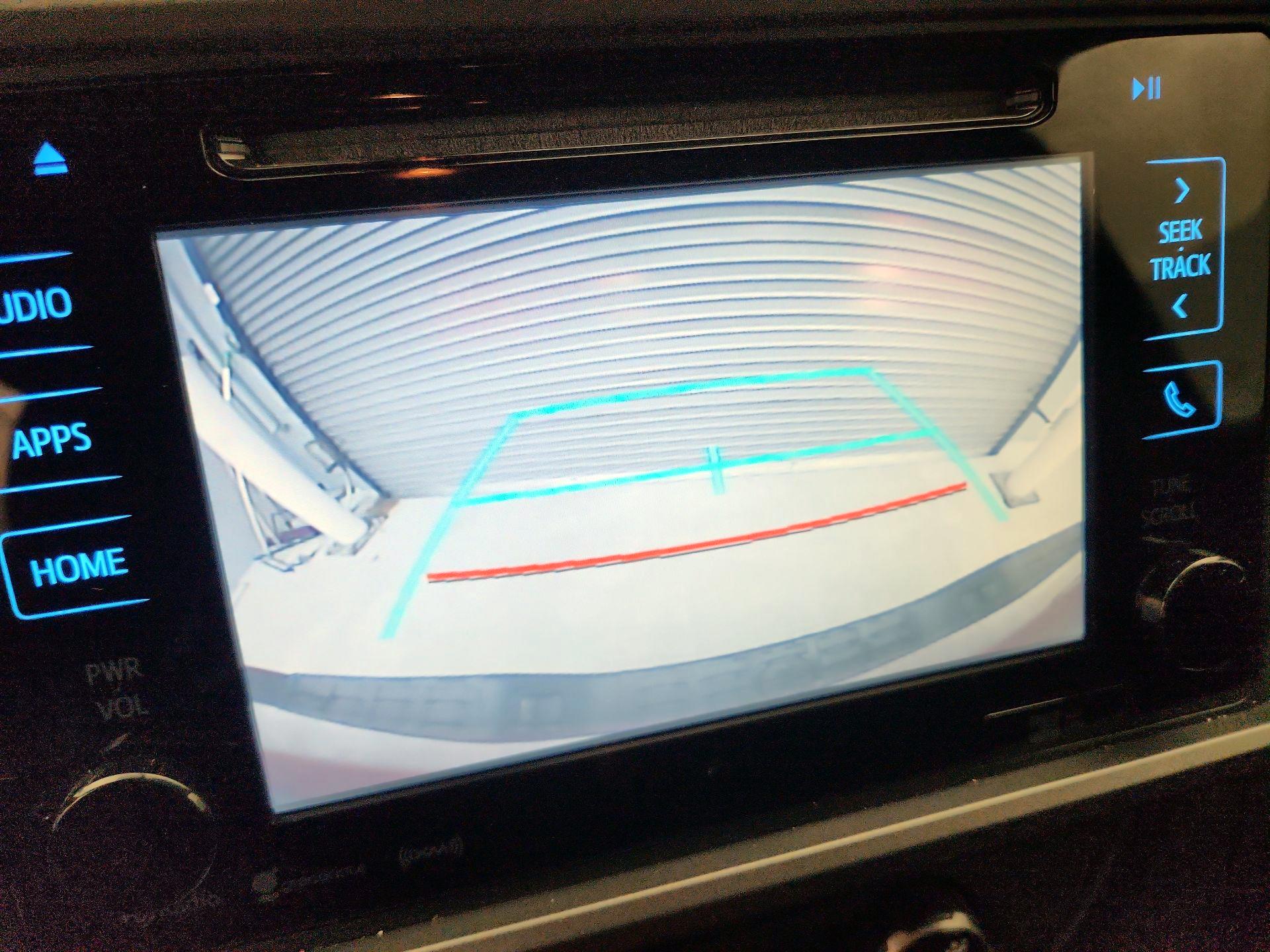 Thumbnail: 2016 Toyota Tacoma - 14