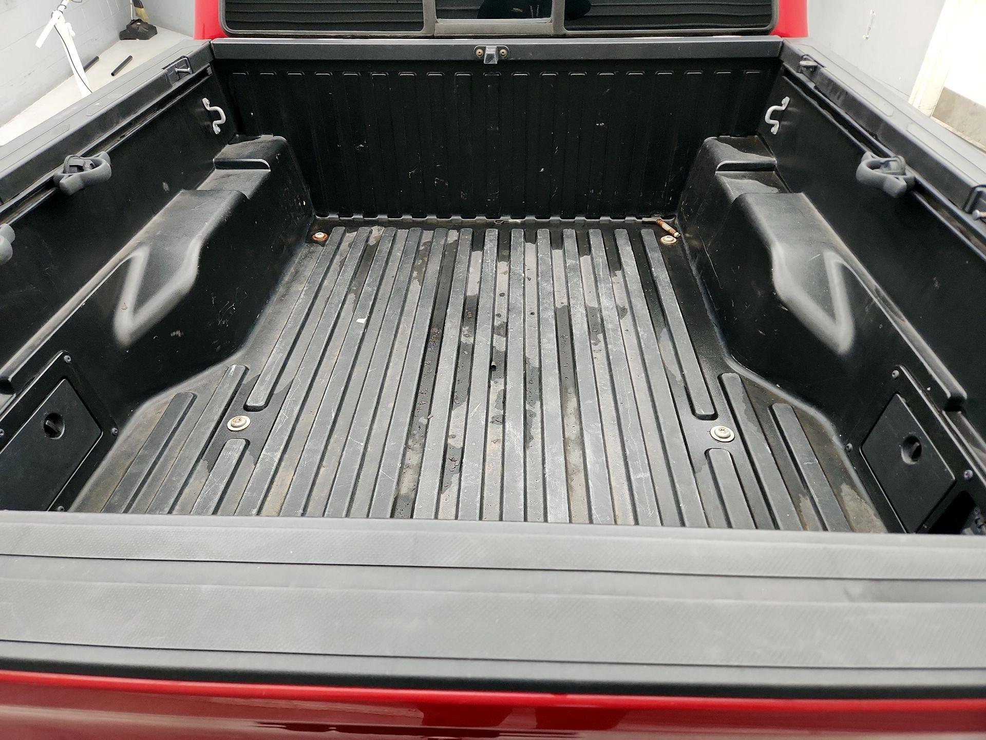 Thumbnail: 2016 Toyota Tacoma - 20