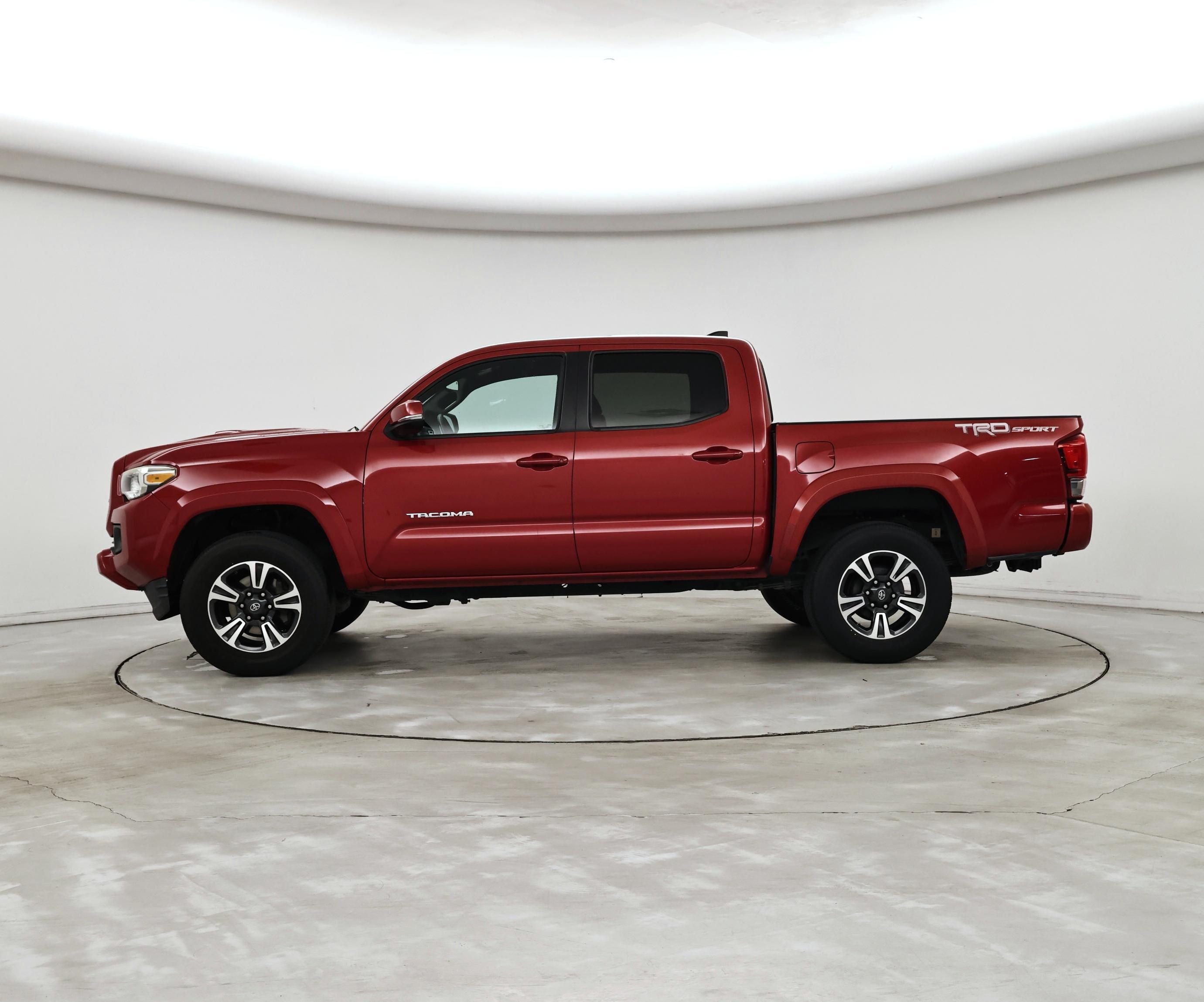 Thumbnail: 2016 Toyota Tacoma - 3