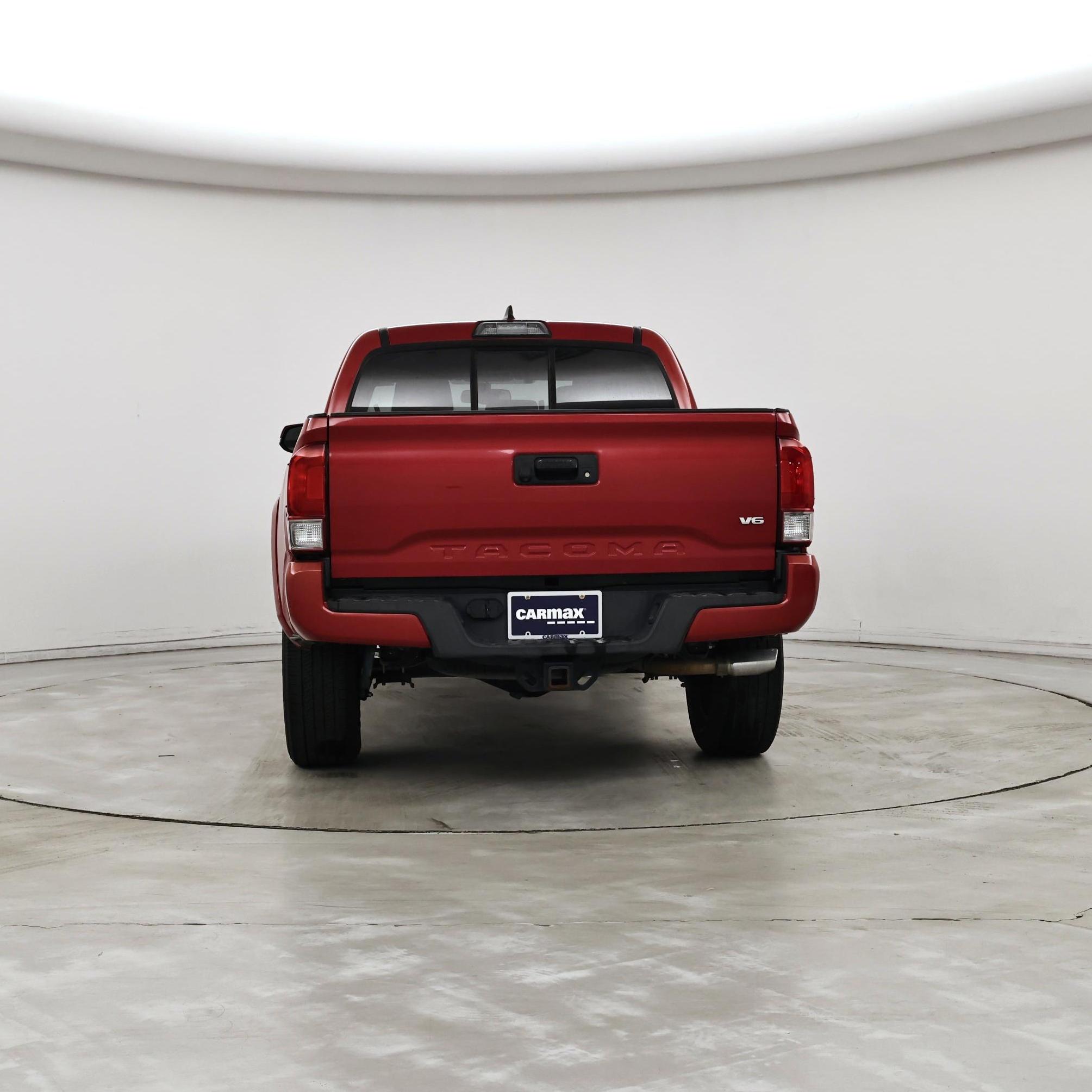 Thumbnail: 2016 Toyota Tacoma - 6