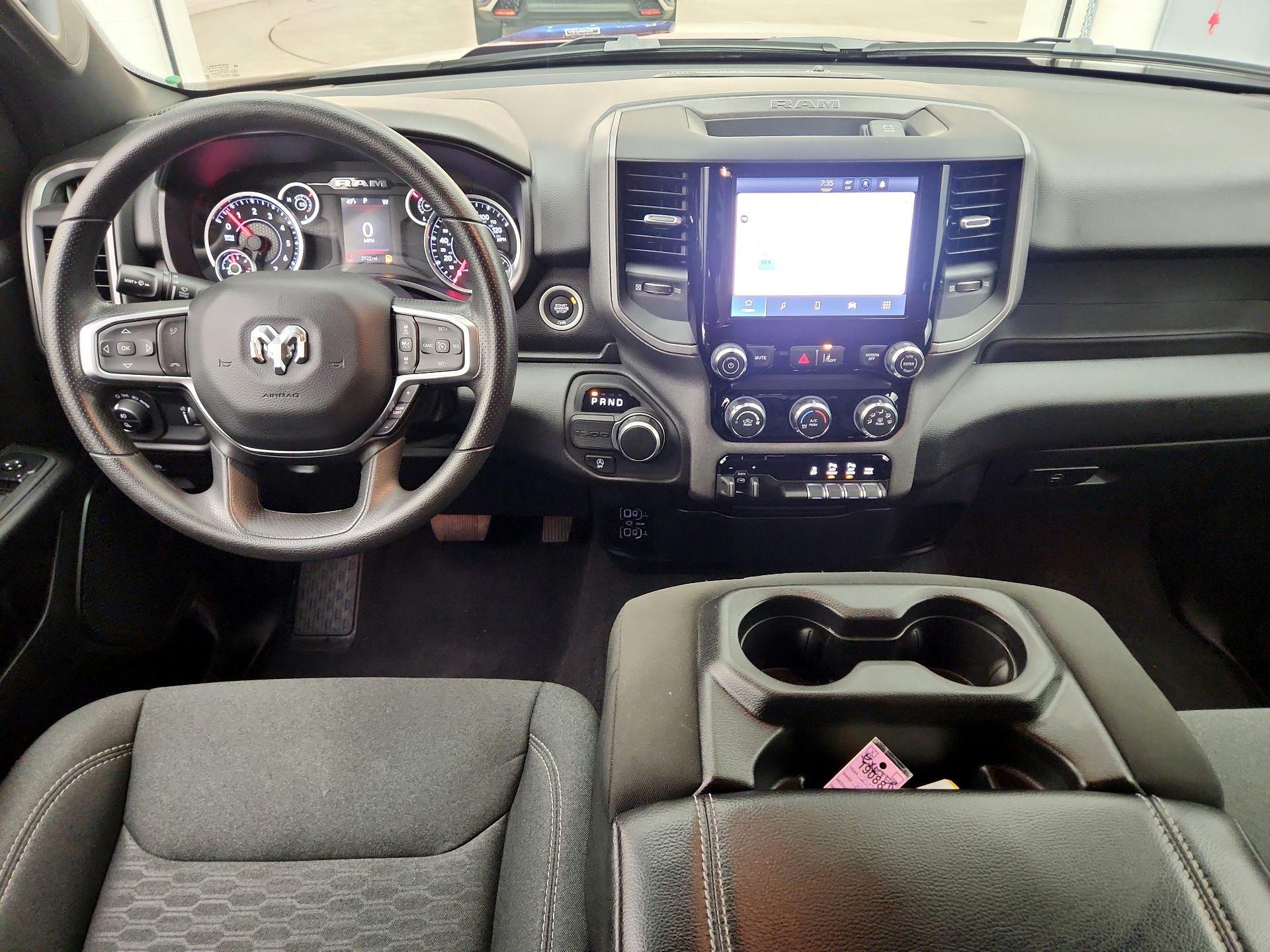 Thumbnail: 2025 RAM 1500 - 9