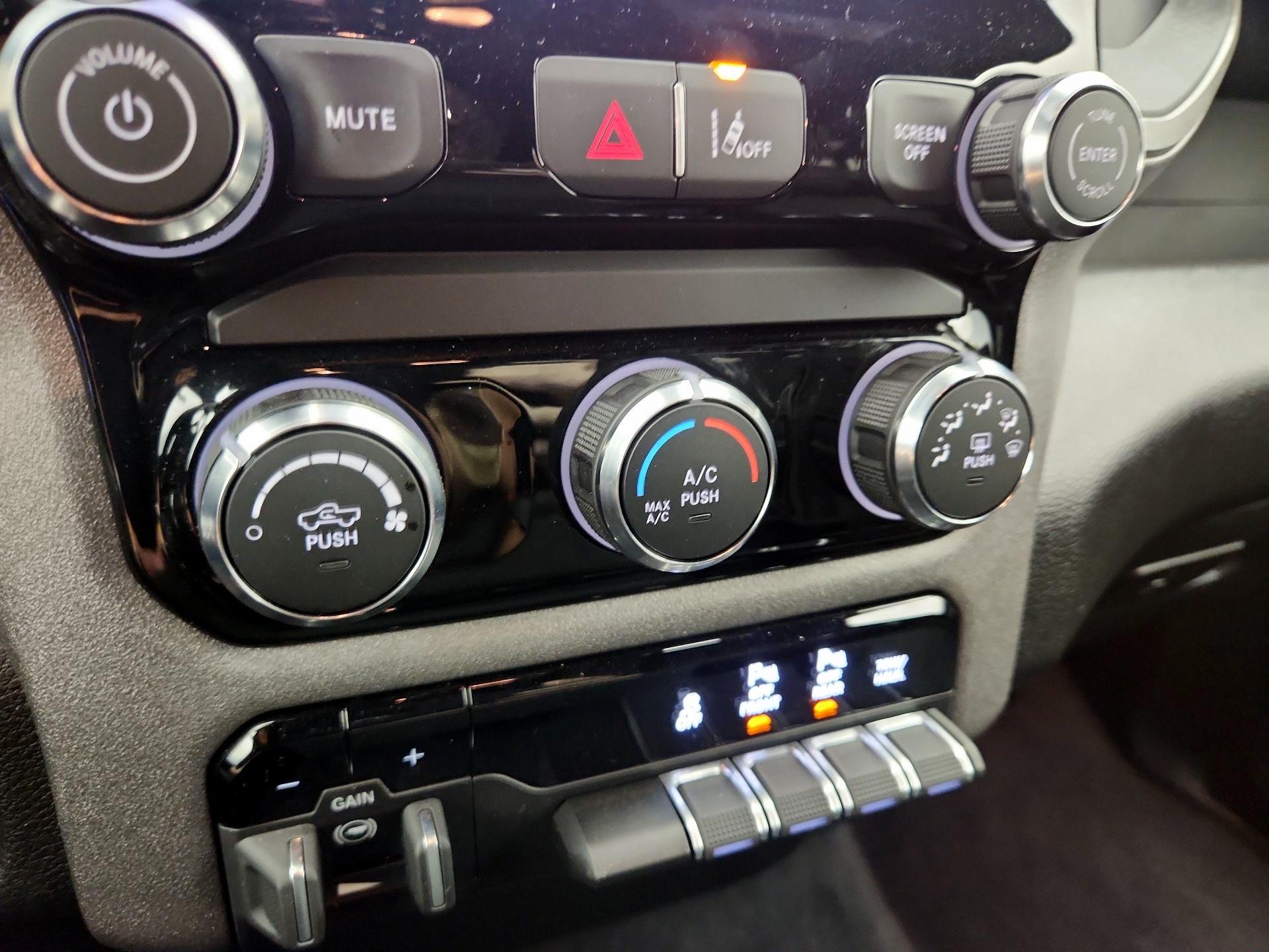 Thumbnail: 2025 RAM 1500 - 16