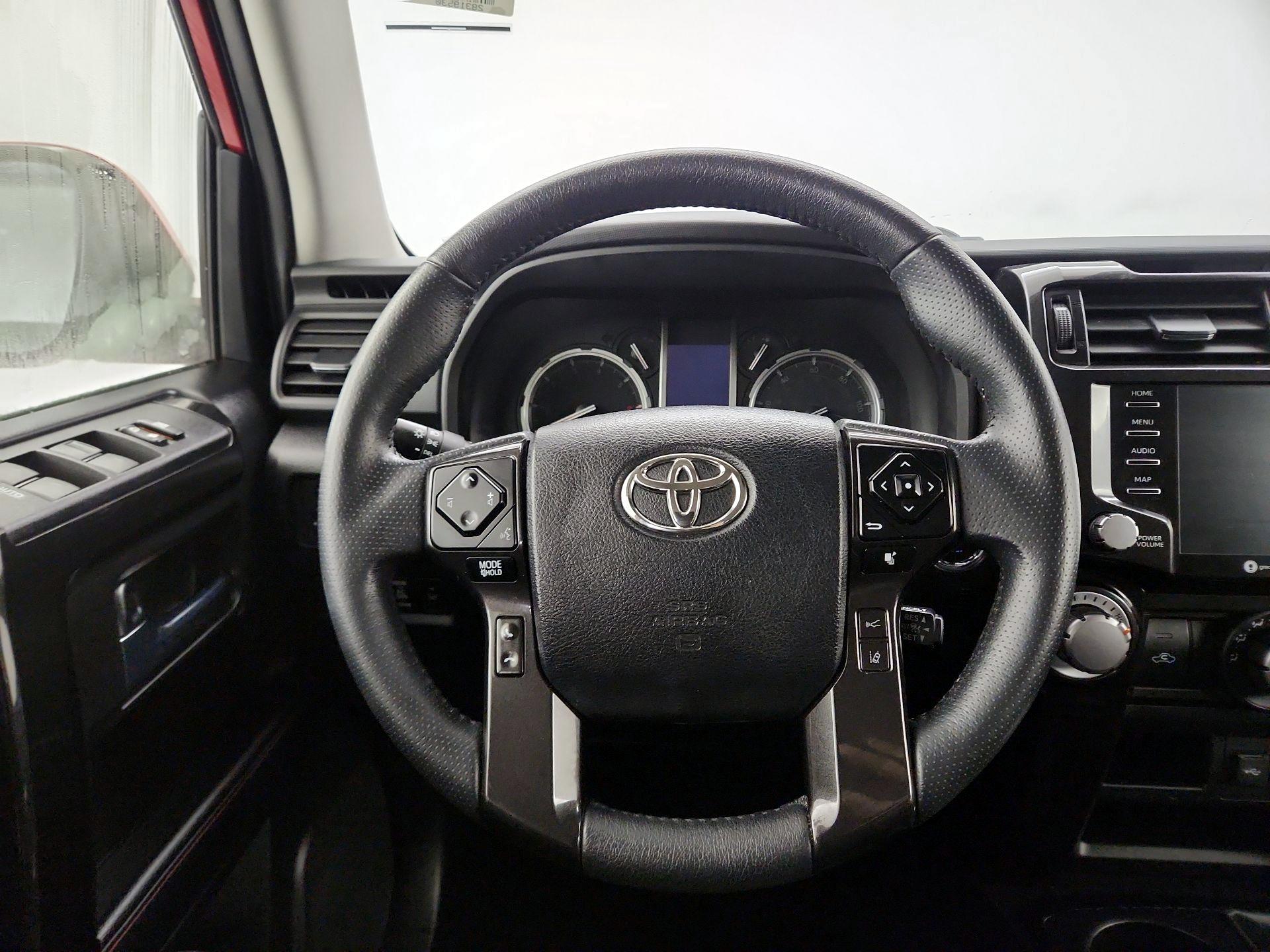 Thumbnail: 2022 Toyota 4Runner - 10