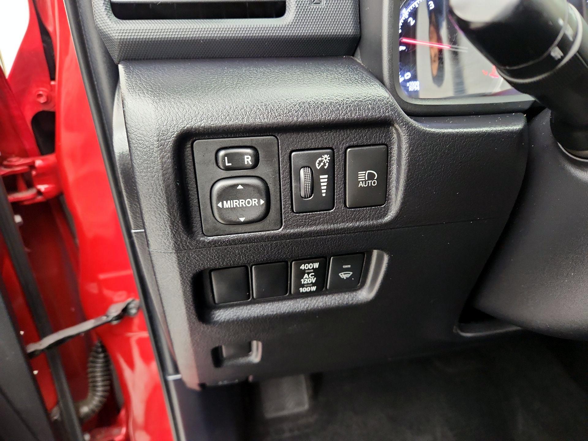 Thumbnail: 2022 Toyota 4Runner - 13