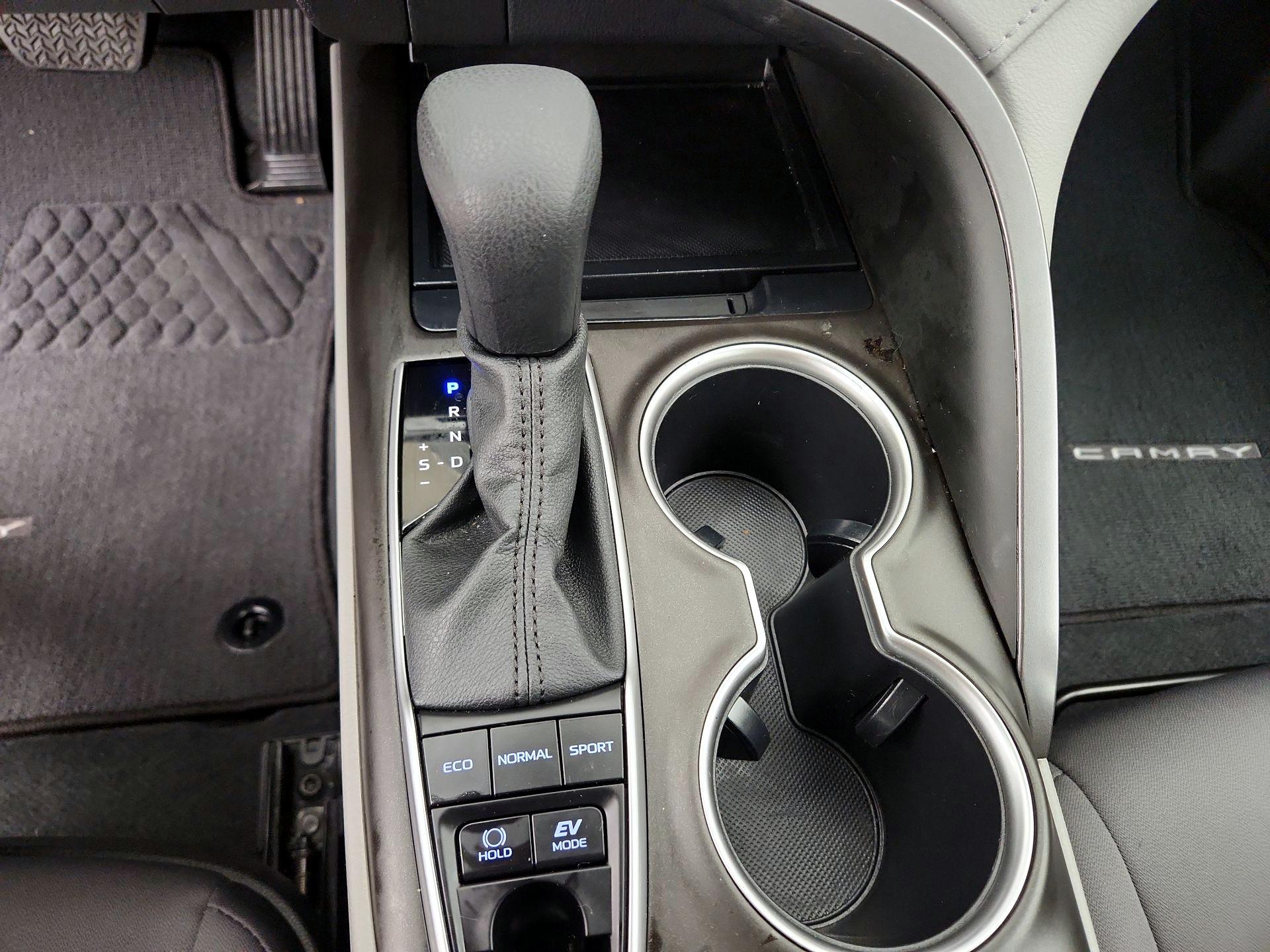 Thumbnail: 2023 Toyota Camry - 17