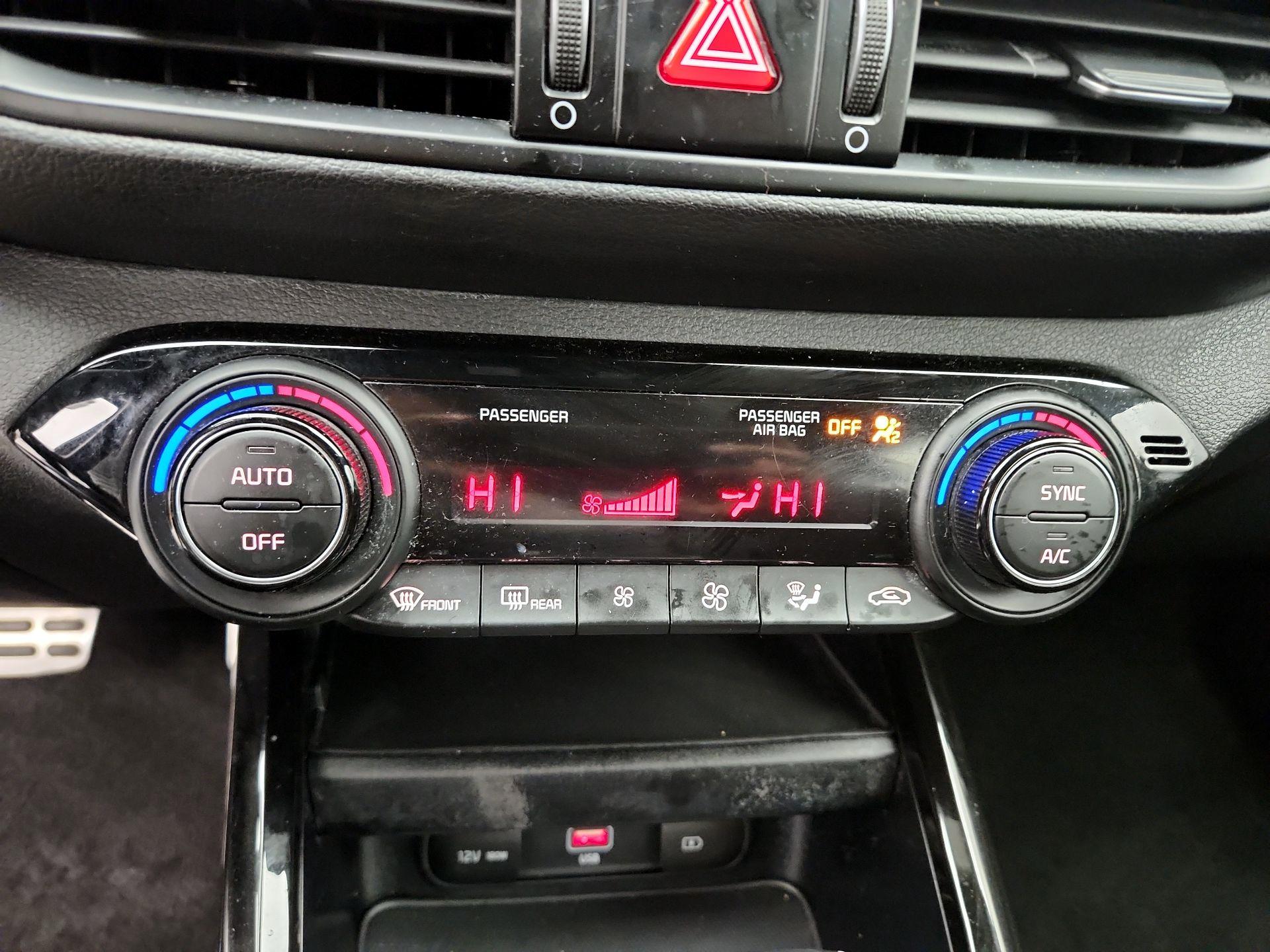 Thumbnail: 2022 Kia Forte - 17