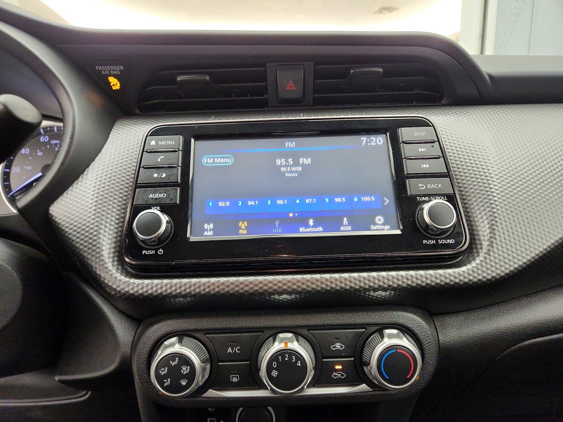 Thumbnail: 2020 Nissan Kicks - 15