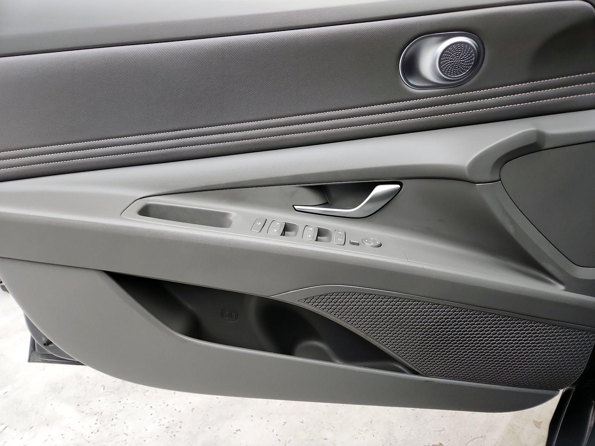 Thumbnail: 2024 Hyundai Elantra - 12