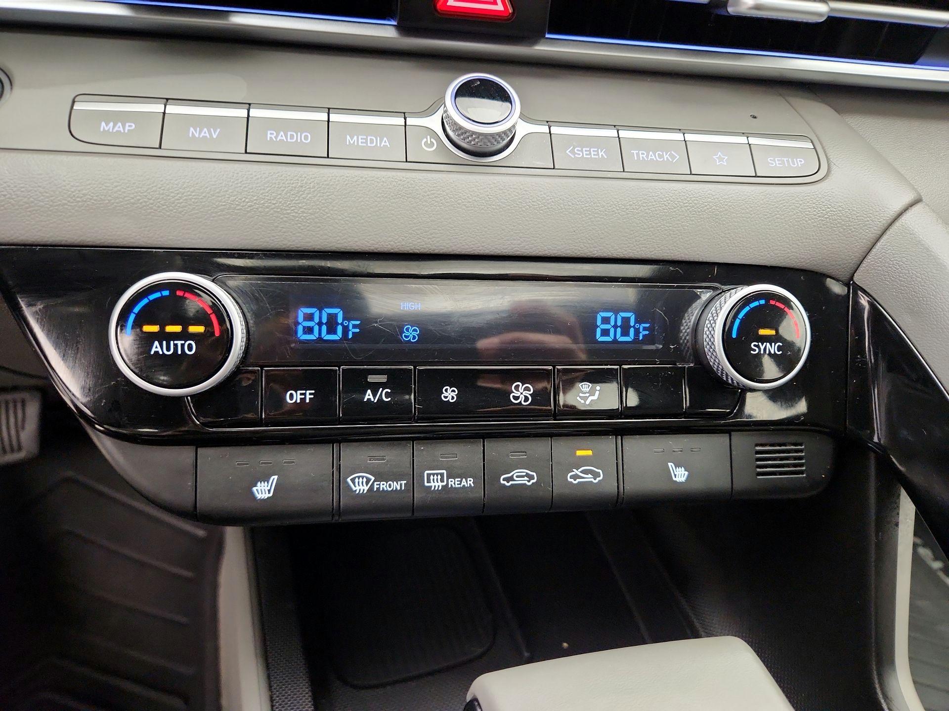 Thumbnail: 2024 Hyundai Elantra - 17