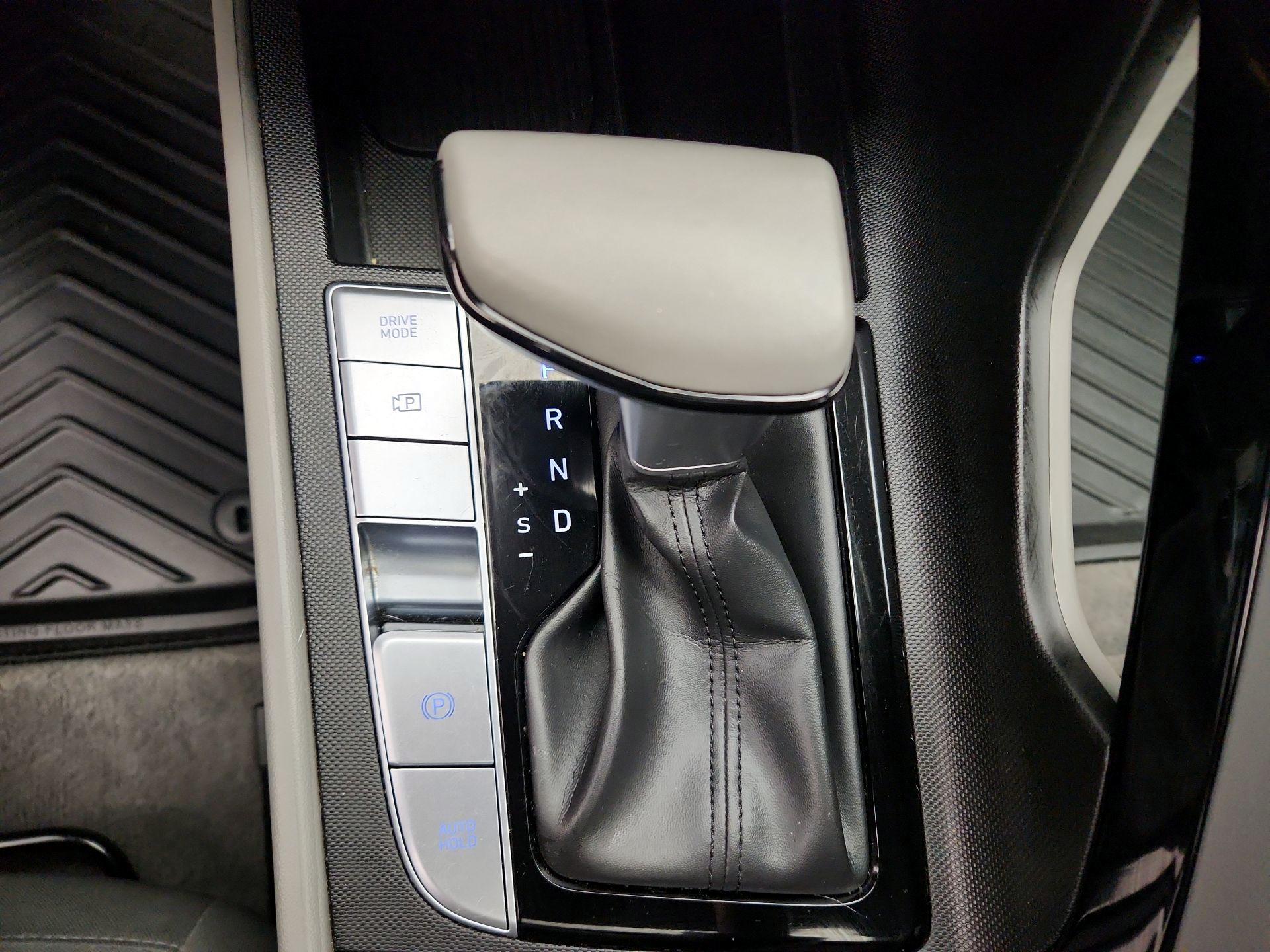 Thumbnail: 2024 Hyundai Elantra - 18