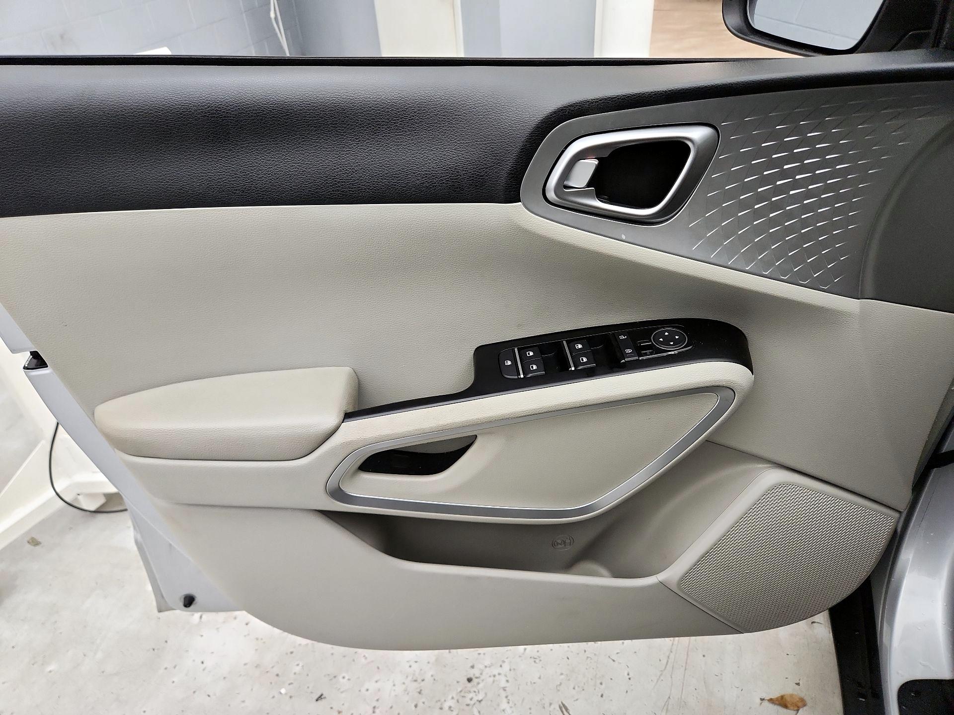 Thumbnail: 2021 Kia Soul - 12