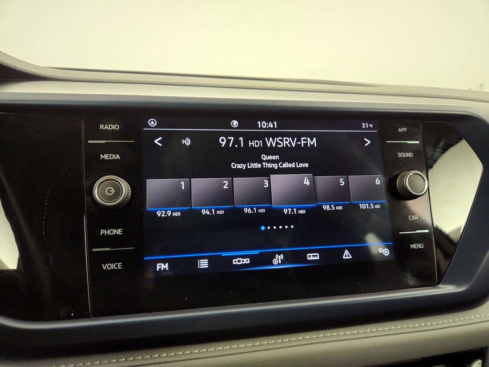 Thumbnail: 2024 Volkswagen Taos - 15