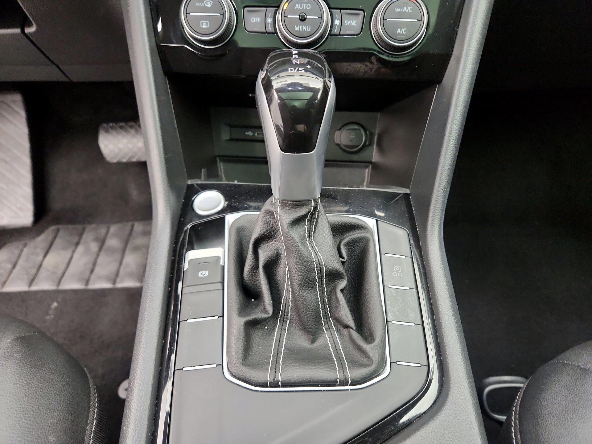 Thumbnail: 2024 Volkswagen Taos - 17