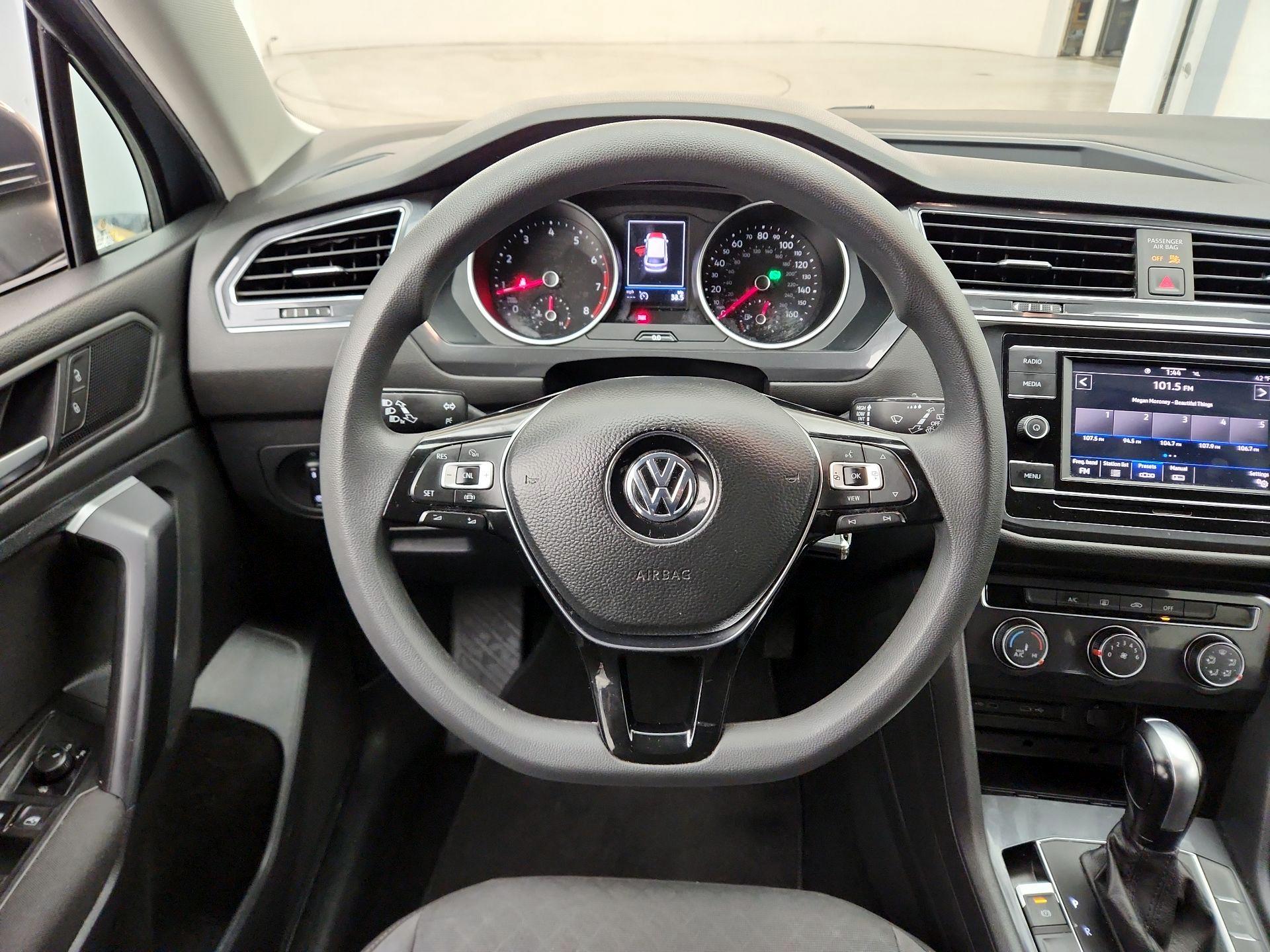Thumbnail: 2021 Volkswagen Tiguan - 10