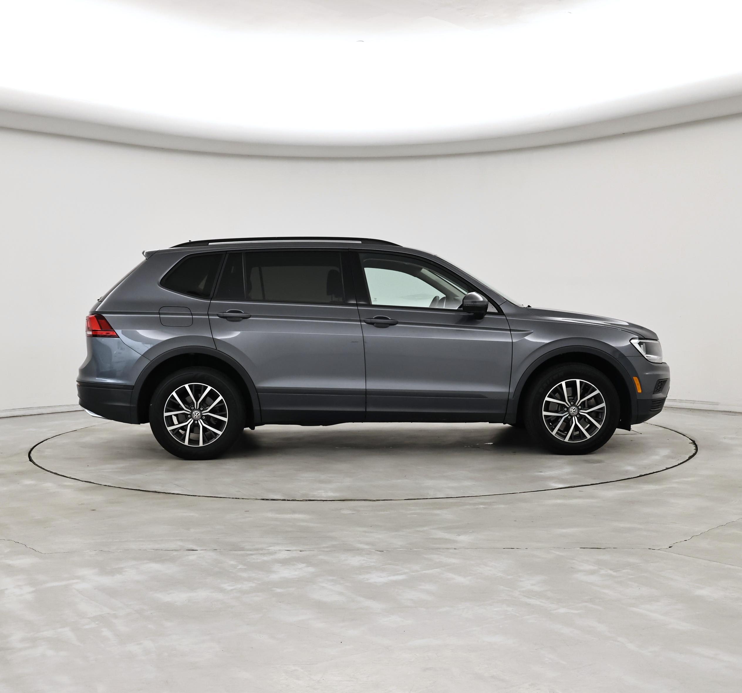 Thumbnail: 2021 Volkswagen Tiguan - 7