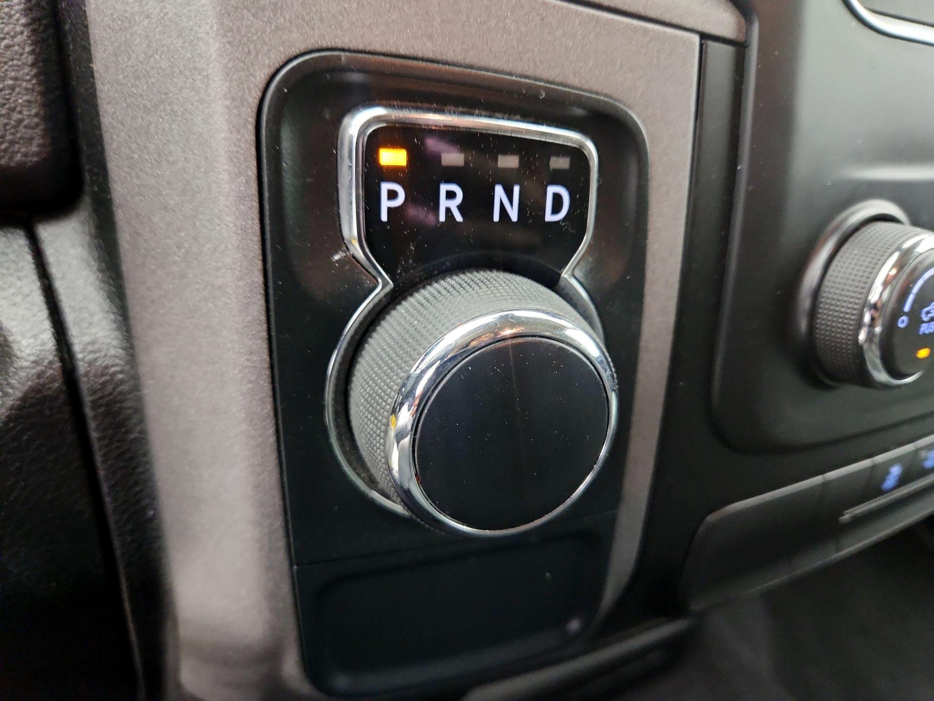 Thumbnail: 2020 RAM 1500 Classic - 17