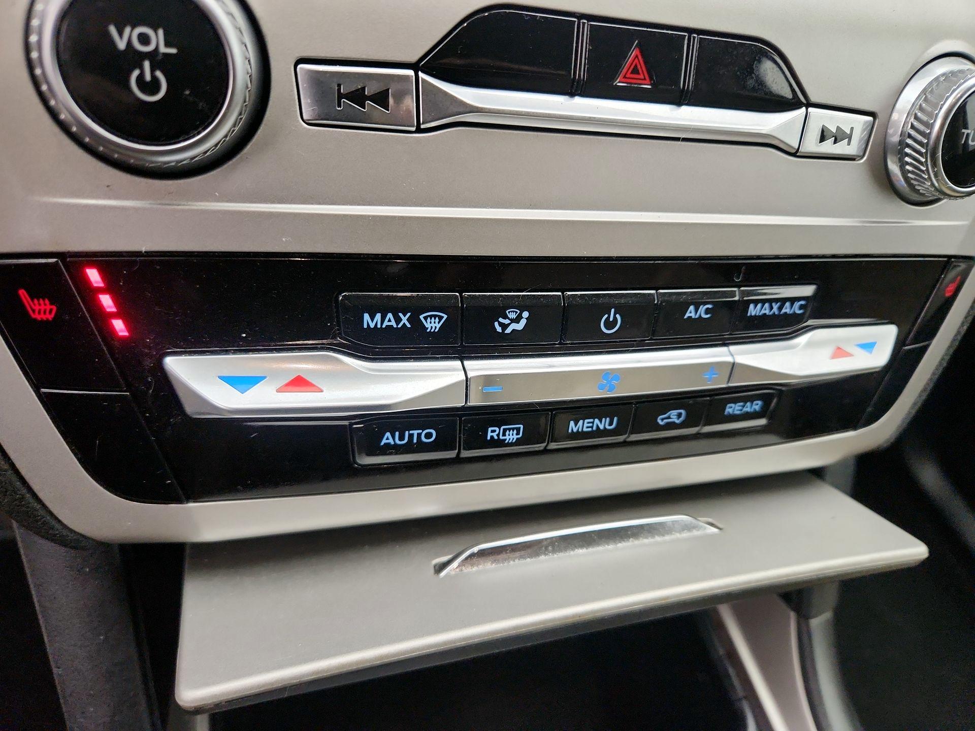 Thumbnail: 2021 Ford Explorer - 16