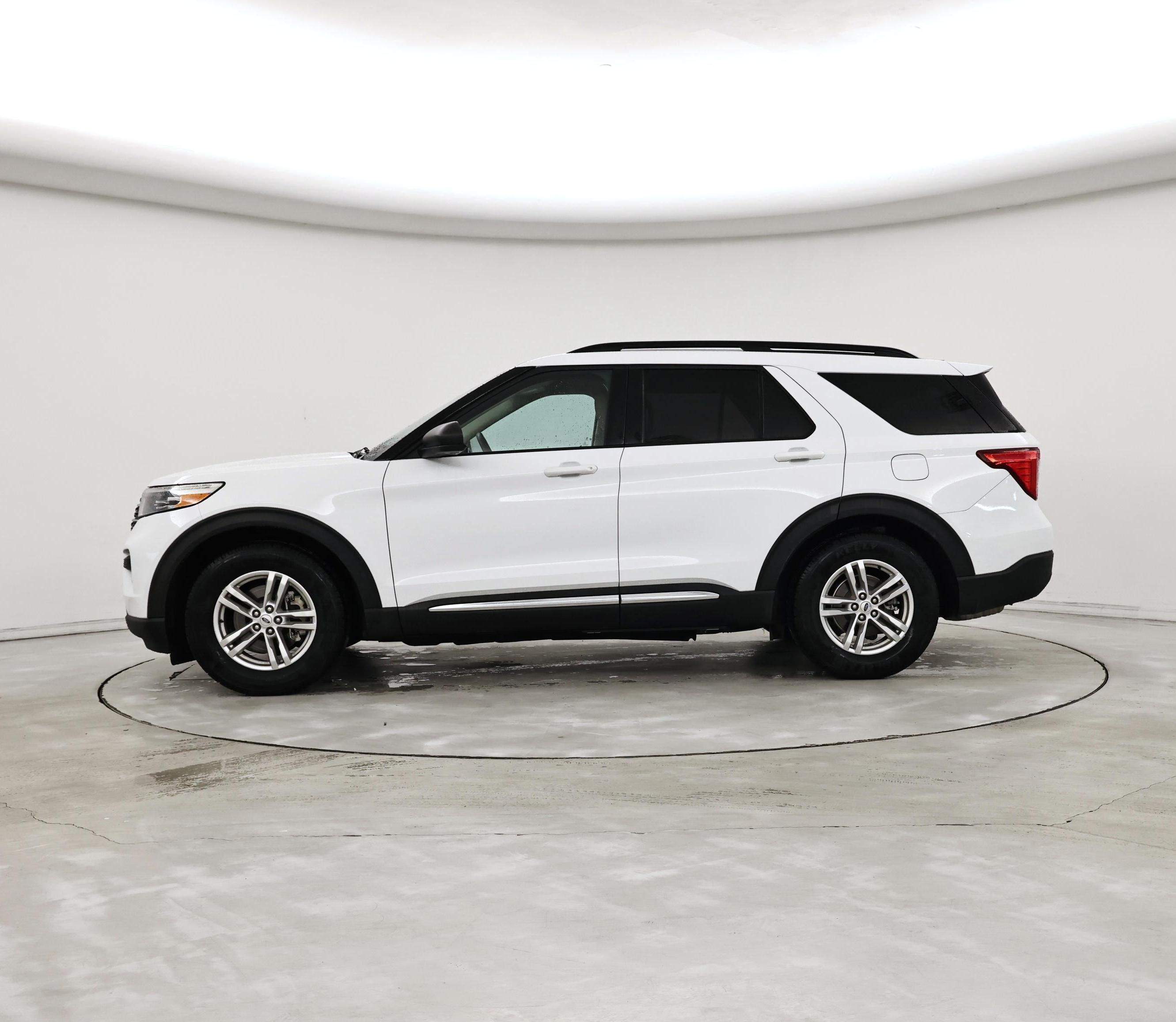 Thumbnail: 2021 Ford Explorer - 3