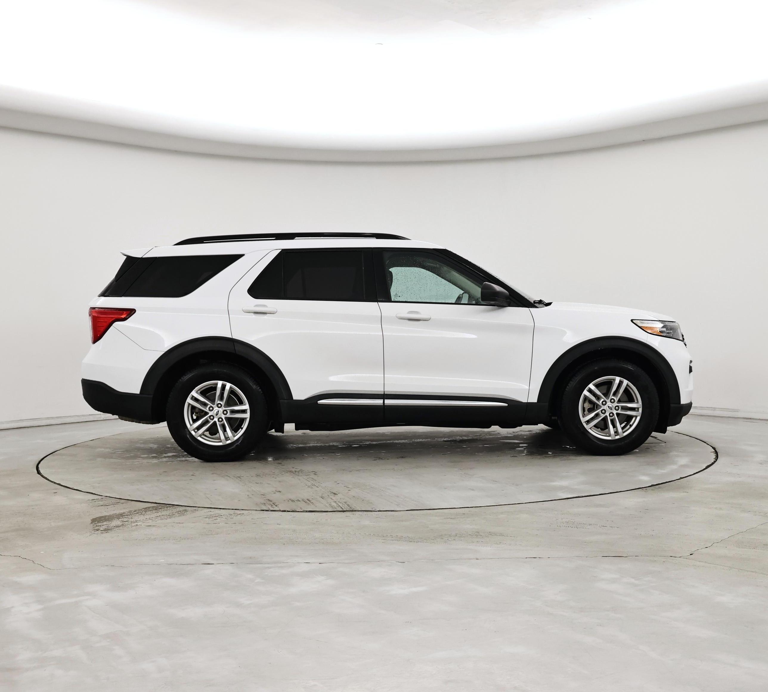 Thumbnail: 2021 Ford Explorer - 7