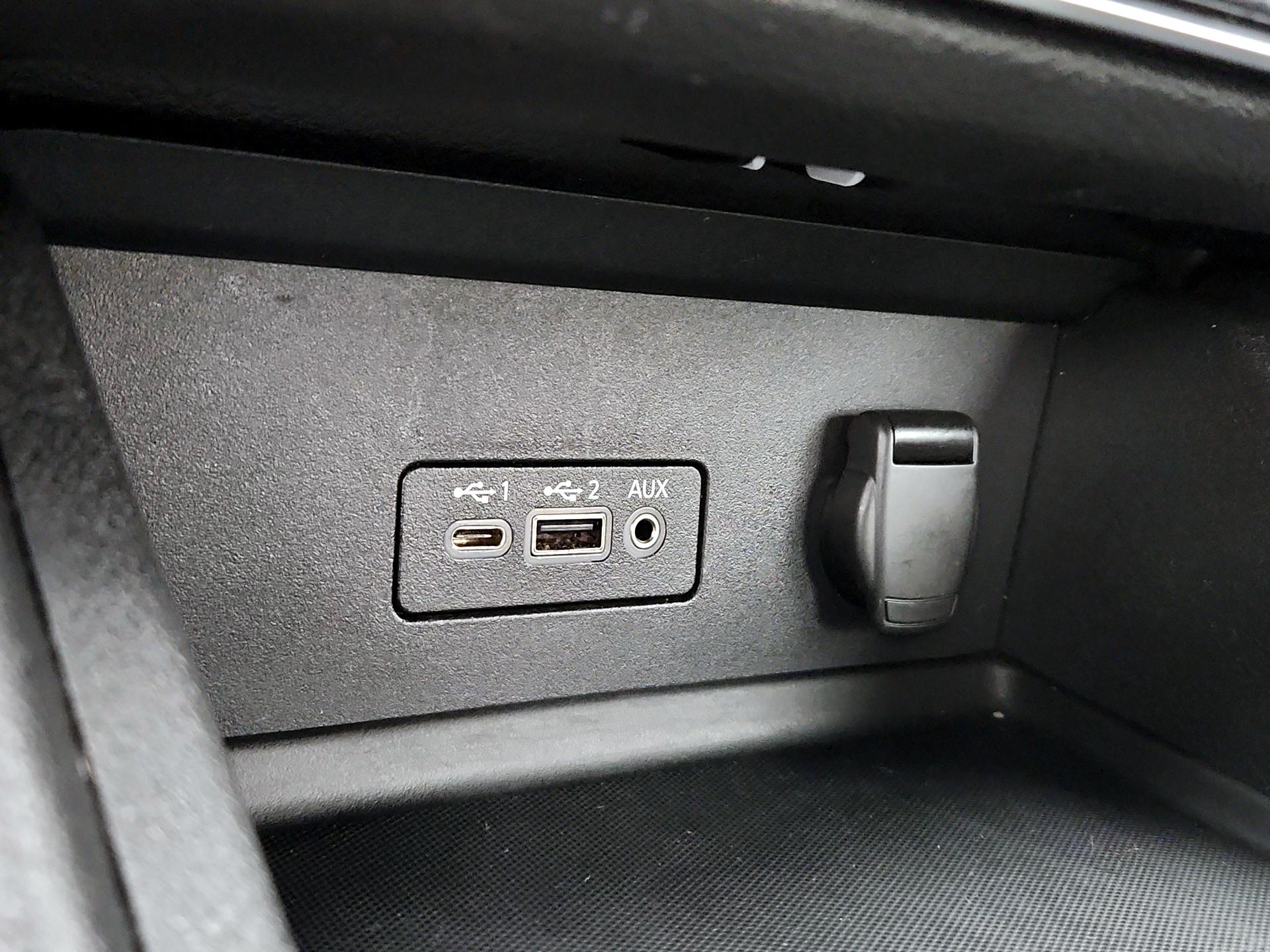 Thumbnail: 2022 Nissan Sentra - 18