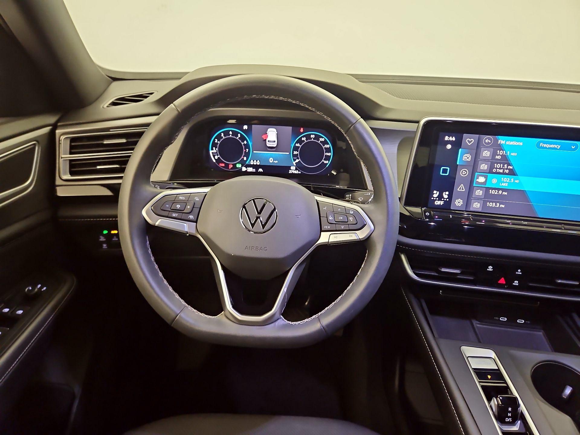 Thumbnail: 2024 Volkswagen Atlas - 10